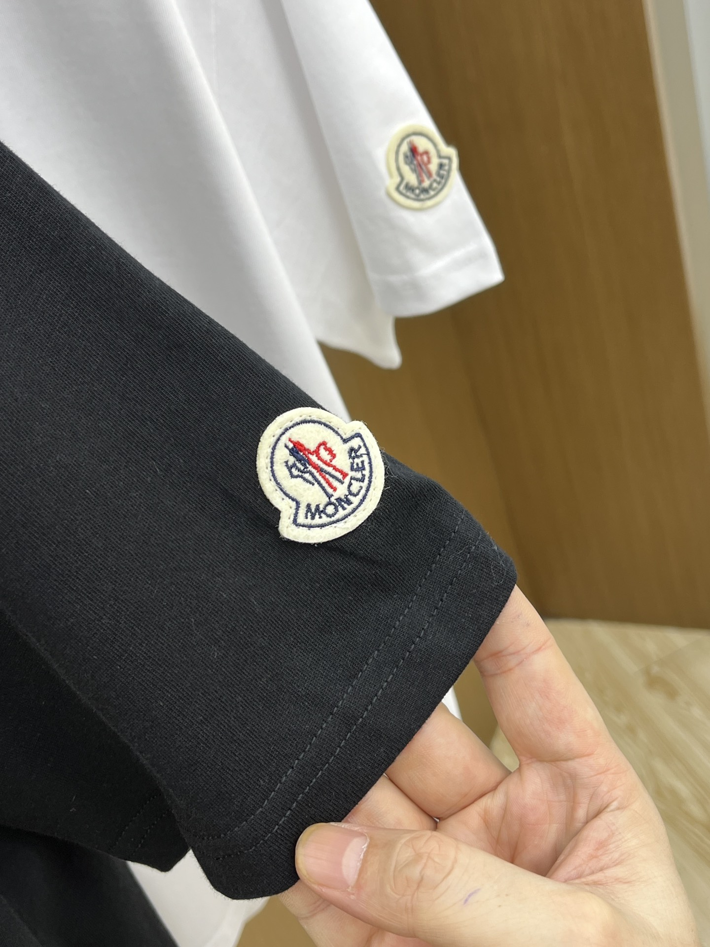 新品 Mon 🔥春夏新款男女同款👫短袖圆领T恤，极具个性高级风，标志logo印花工艺设计！定制纯棉面料！