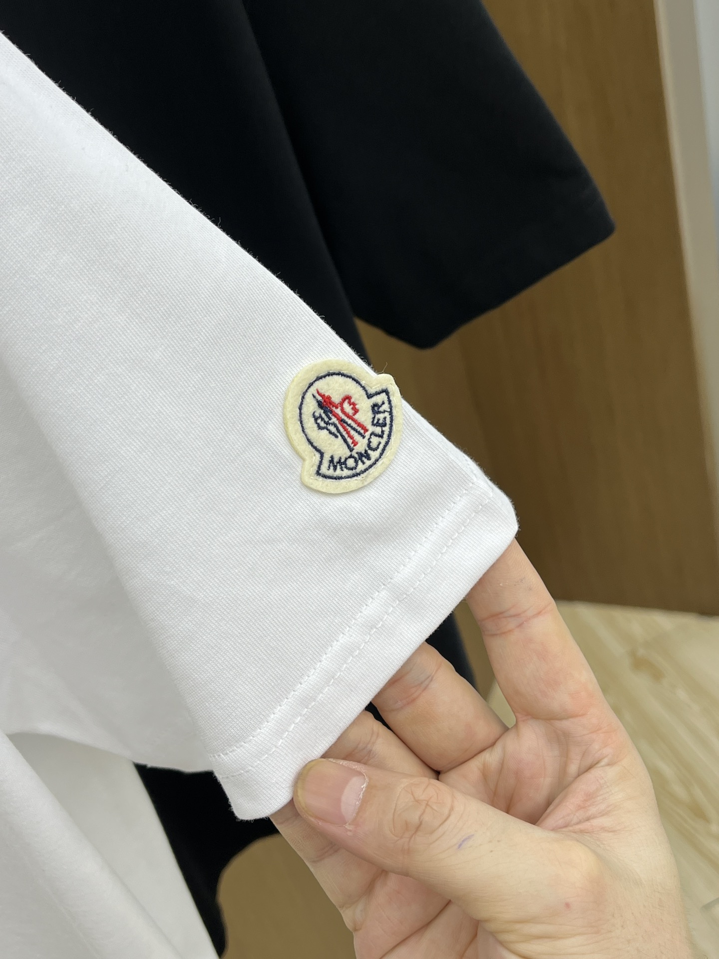 新品 Mon 🔥春夏新款男女同款👫短袖圆领T恤，极具个性高级风，标志logo印花工艺设计！定制纯棉面料！