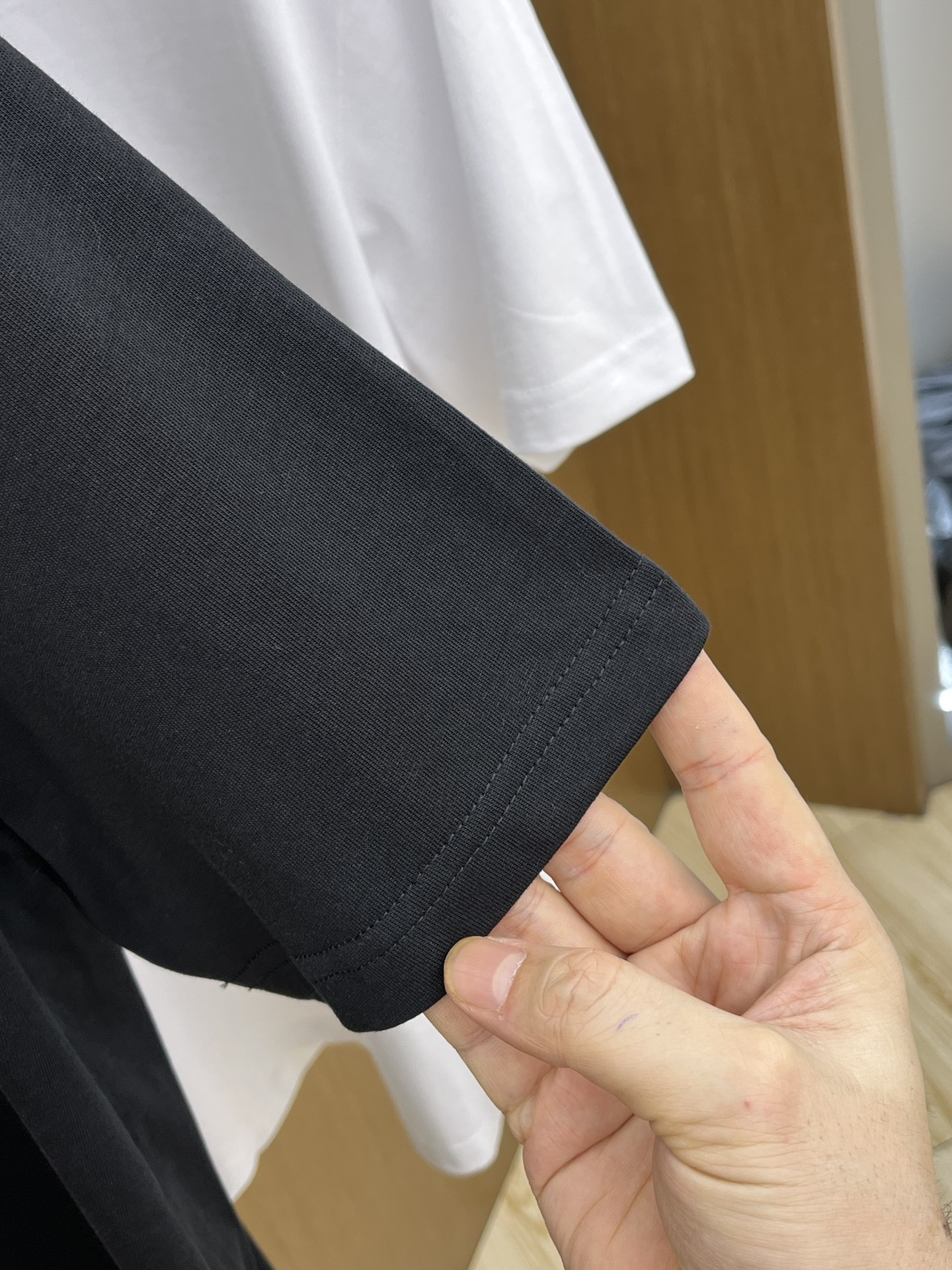 新品 VW  🔥春夏新款男女同款👫短袖圆领T恤，极具个性高级风，标志logo印花工艺设计！定制纯棉面料！