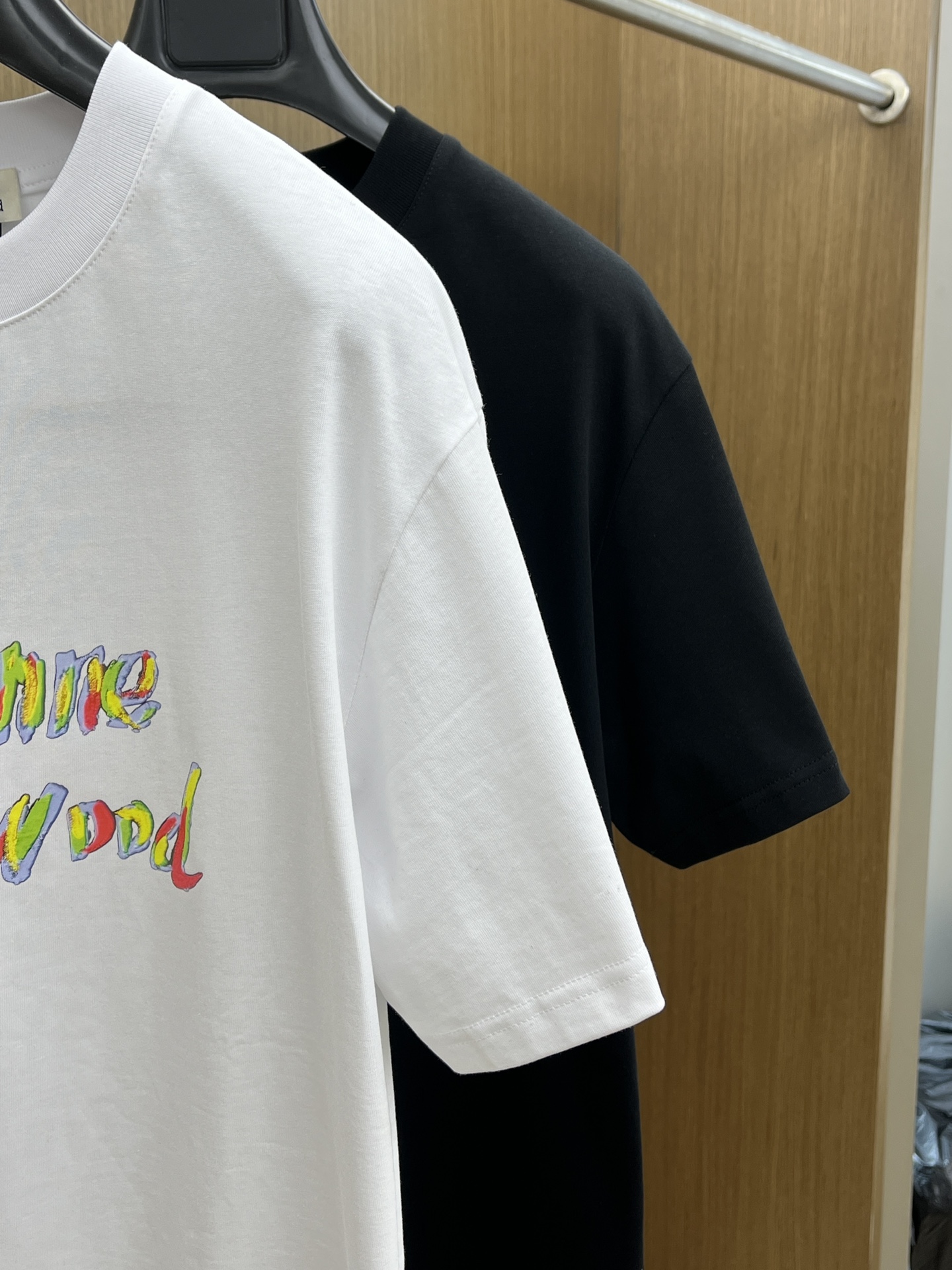 新品 VW 🔥春夏新款男女同款👫短袖圆领T恤，极具个性高级风，标志logo印花工艺设计！定制纯棉面料！一