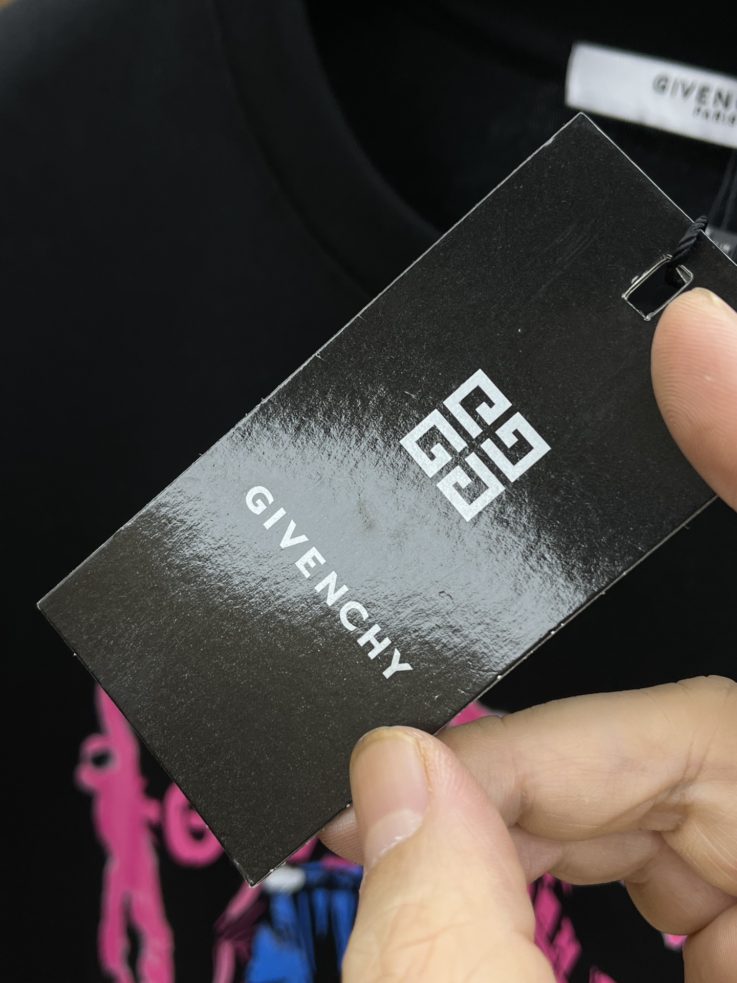 新品 Gvc 🔥春夏新款男女同款👫短袖圆领T恤，极具个性高级风，标志logo印花工艺设计！定制纯棉面料！