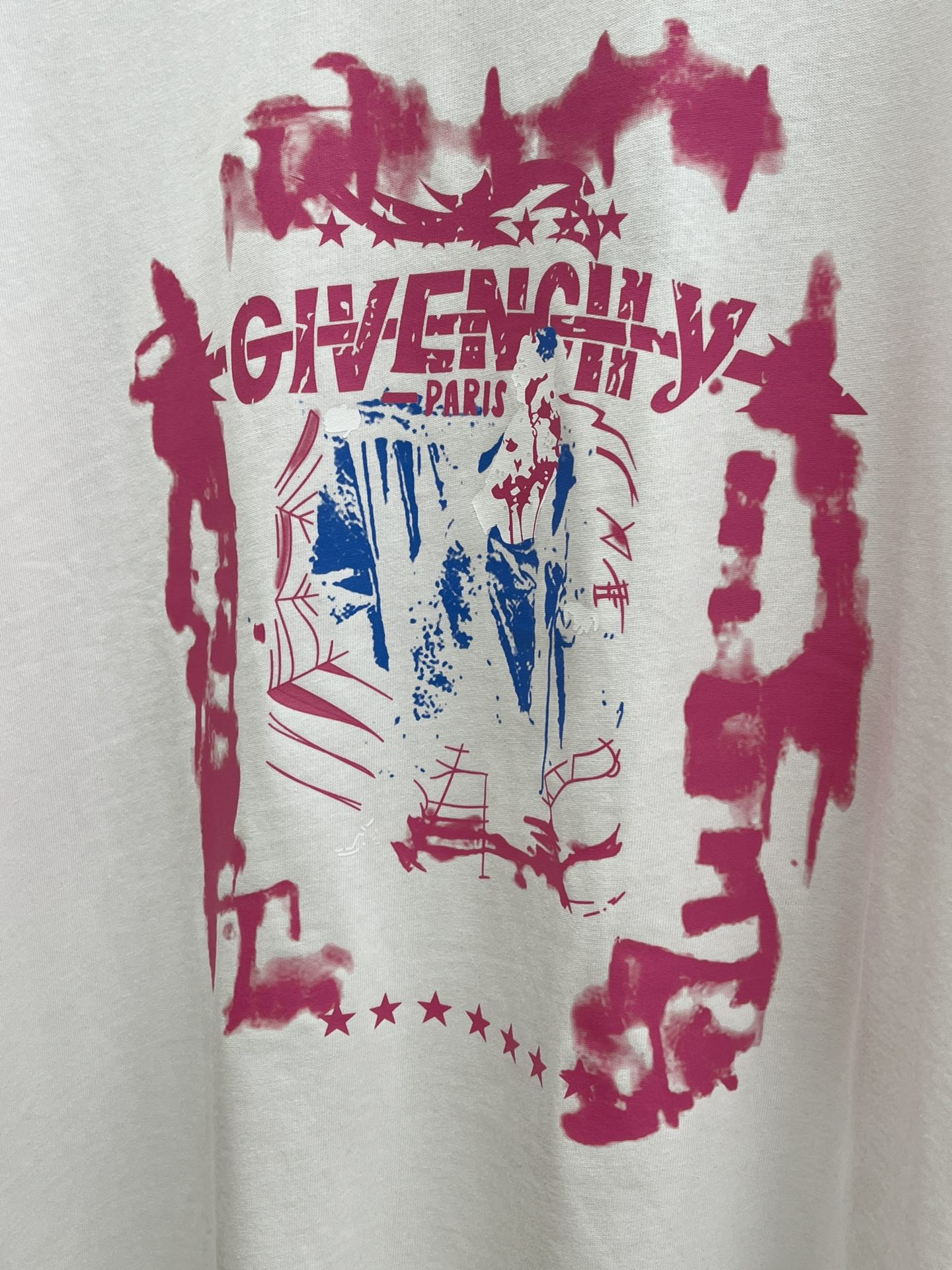 新品 Gvc  🔥春夏新款男女同款👫短袖圆领T恤，极具个性高级风，标志logo印花工艺设计！定制纯棉面料