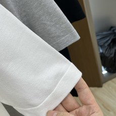 新品 Mon 🔥🔥春夏新品针织翻领Polo衫,进口纱线针织面料,手感柔软。胸前图案采用立体刺绣工艺,正面 新品 Mon 🔥🔥春夏新品针织翻领Polo衫,进口纱线针织面料,手感柔软。胸前图案采用立体刺绣工艺,正面