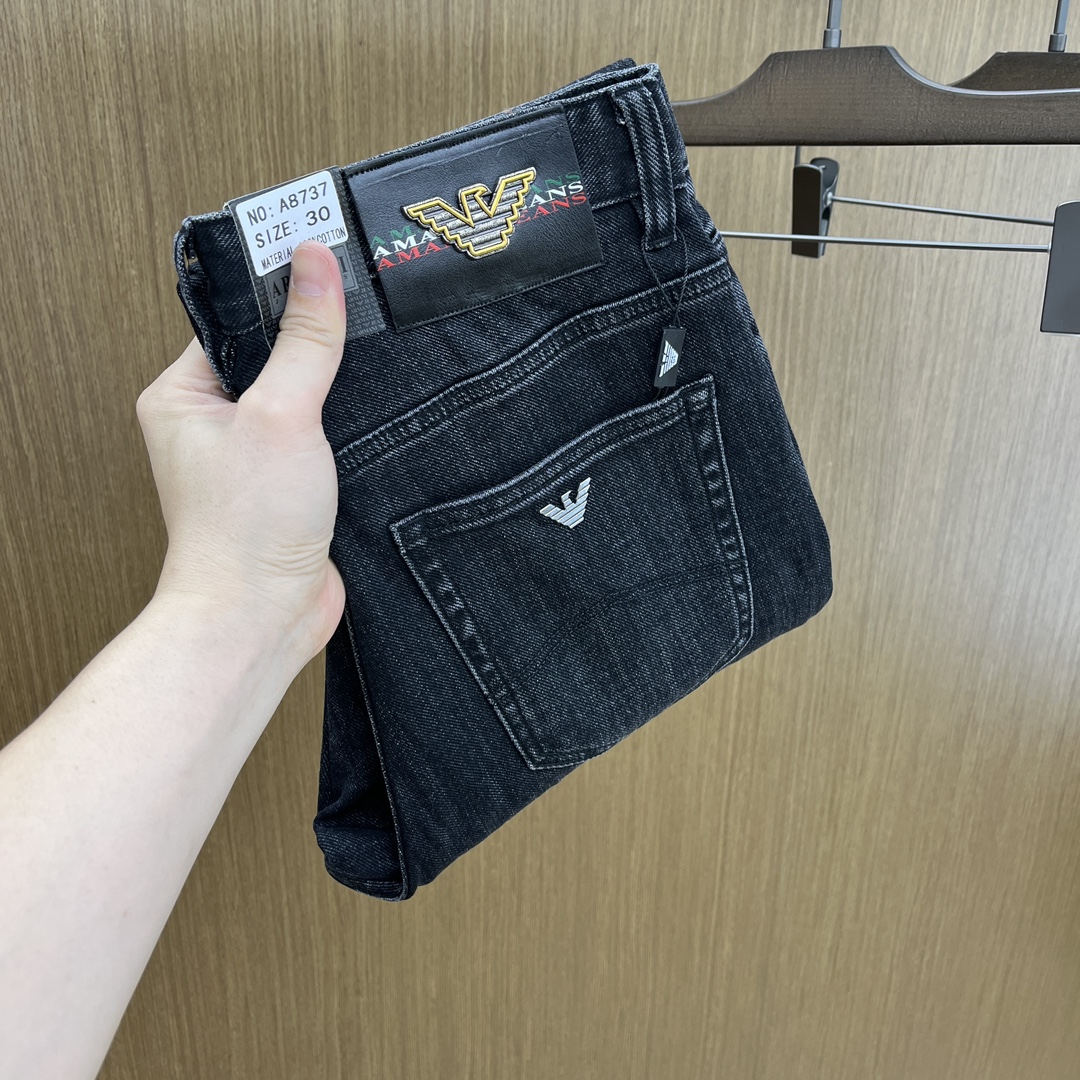 NO:470201,Autumn and Winter AJ high-end customization, 25SS autumn and winter latest jeans are available at the counter simultaneously, imported color fixing fabrics, original custom reproduction, customer-supplied hardware and auxiliary materials, original quality, heavy industry washing, fine workmanship and excellent upper body!  Preferred single product produced by fax, number 29-38 without 35.37, jeans, alexander wang19860909秋冬 AJ 高端定制、25SS秋冬最新款牛仔裤 柜台同步发售 进口固色面料 原版定制复刻 客供五金辅料 原单品质 重工洗水 做工走线精细 上身绝佳！优选单品 fax出品 码数29-38无35.37,,jeans,alexander wang,Men's clothing