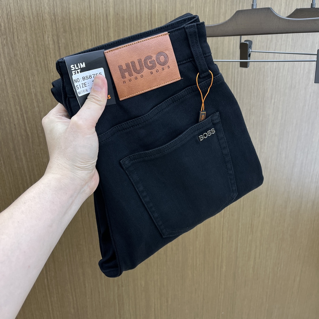 NO:470192,Autumn and Winter Hugo high-end customization, 25SS autumn and winter latest jeans are available at the counter simultaneously, imported color fixing fabrics, original custom reproduction, customer-supplied hardware and auxiliary materials, original quality, heavy industry washing, fine workmanship and excellent upper body!  Preferred single product produced by fax, number 29-38 without 35.37, jeans, alexander wang19860909秋冬 Hugo高端定制、25SS秋冬最新款牛仔裤 柜台同步发售 进口固色面料 原版定制复刻 客供五金辅料 原单品质 重工洗水 做工走线精细 上身绝佳！优选单品 fax出品 码数29-38无35.37,,jeans,alexander wang,Men's clothing