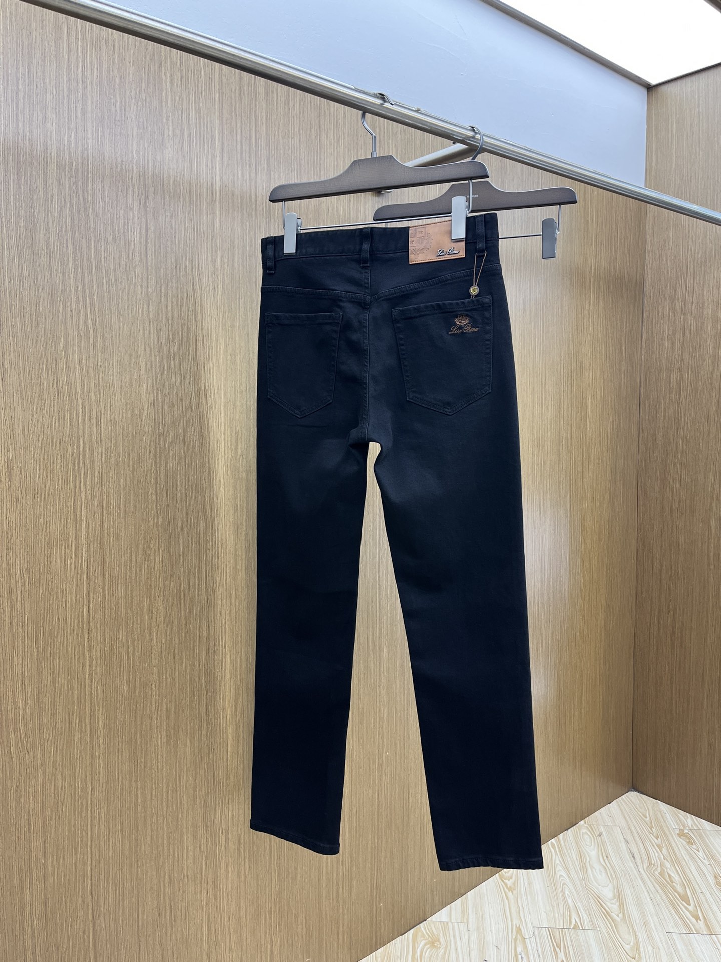 新品 lP🆕 🔥🔥高端定制、2025早春最新款牛仔裤 柜台同步发售 原版定制复刻 客供五金辅料 原单品质