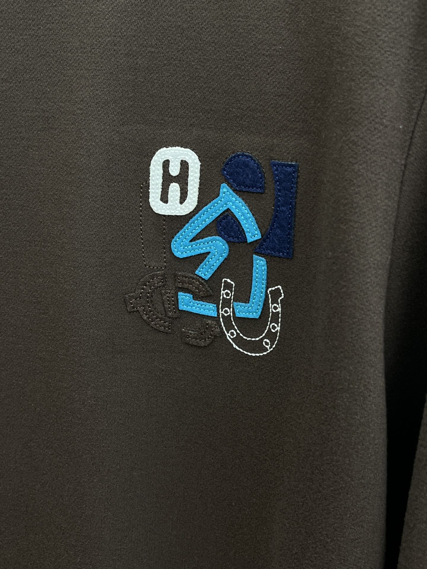 秋冬 Her 🔥早秋新款首发专柜最新款长袖圆领羊毛T恤 高端订制 设计前卫时尚！品牌logo工艺设计 高