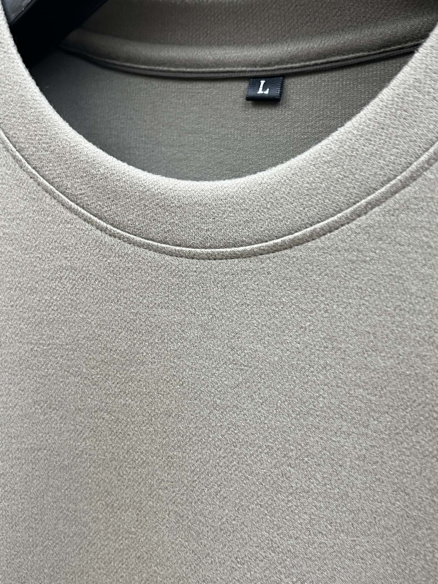 秋冬 PD 🔥早秋新款首发专柜最新款长袖圆领羊毛T恤 高端订制 设计前卫时尚！品牌logo工艺设计 高端