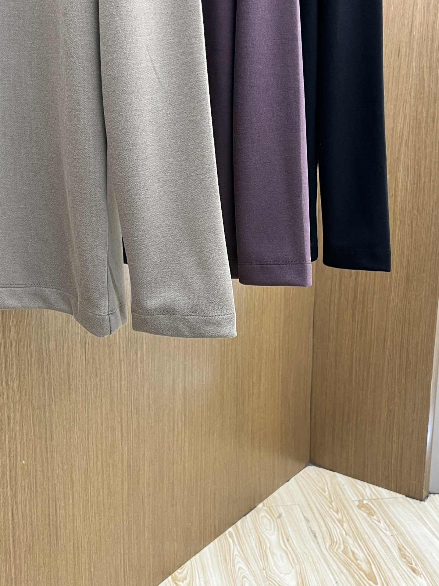 秋冬 PD 🔥早秋新款首发专柜最新款长袖圆领羊毛T恤 高端订制 设计前卫时尚！品牌logo工艺设计 高端