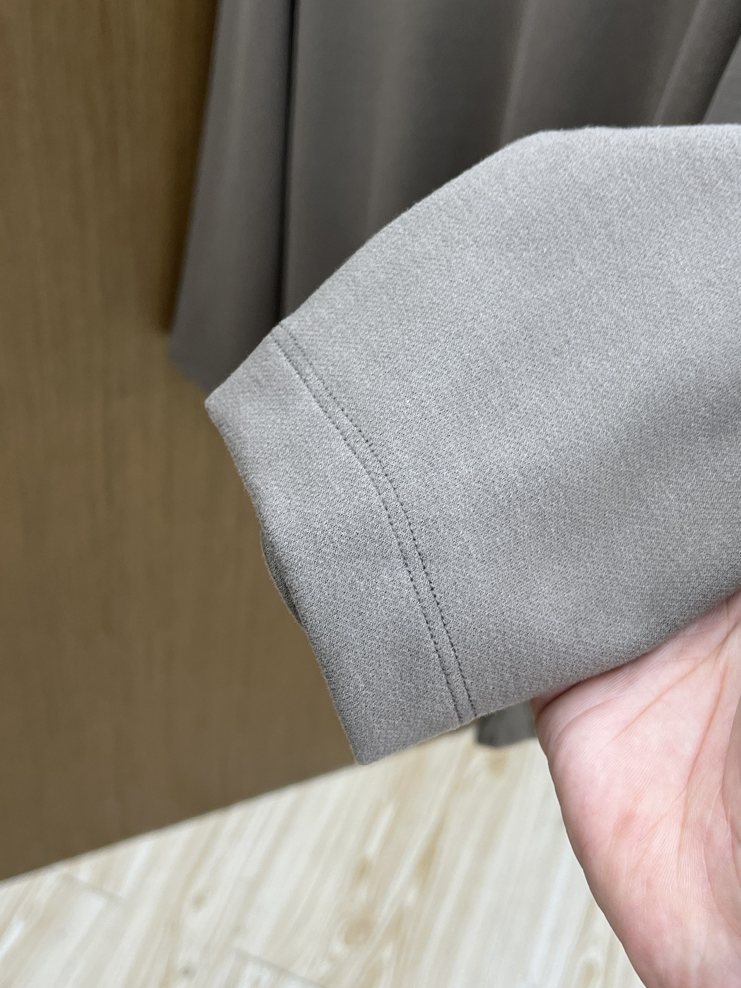 秋冬 PD 🔥早秋新款首发专柜最新款长袖圆领羊毛T恤 高端订制 设计前卫时尚！品牌logo工艺设计 高端