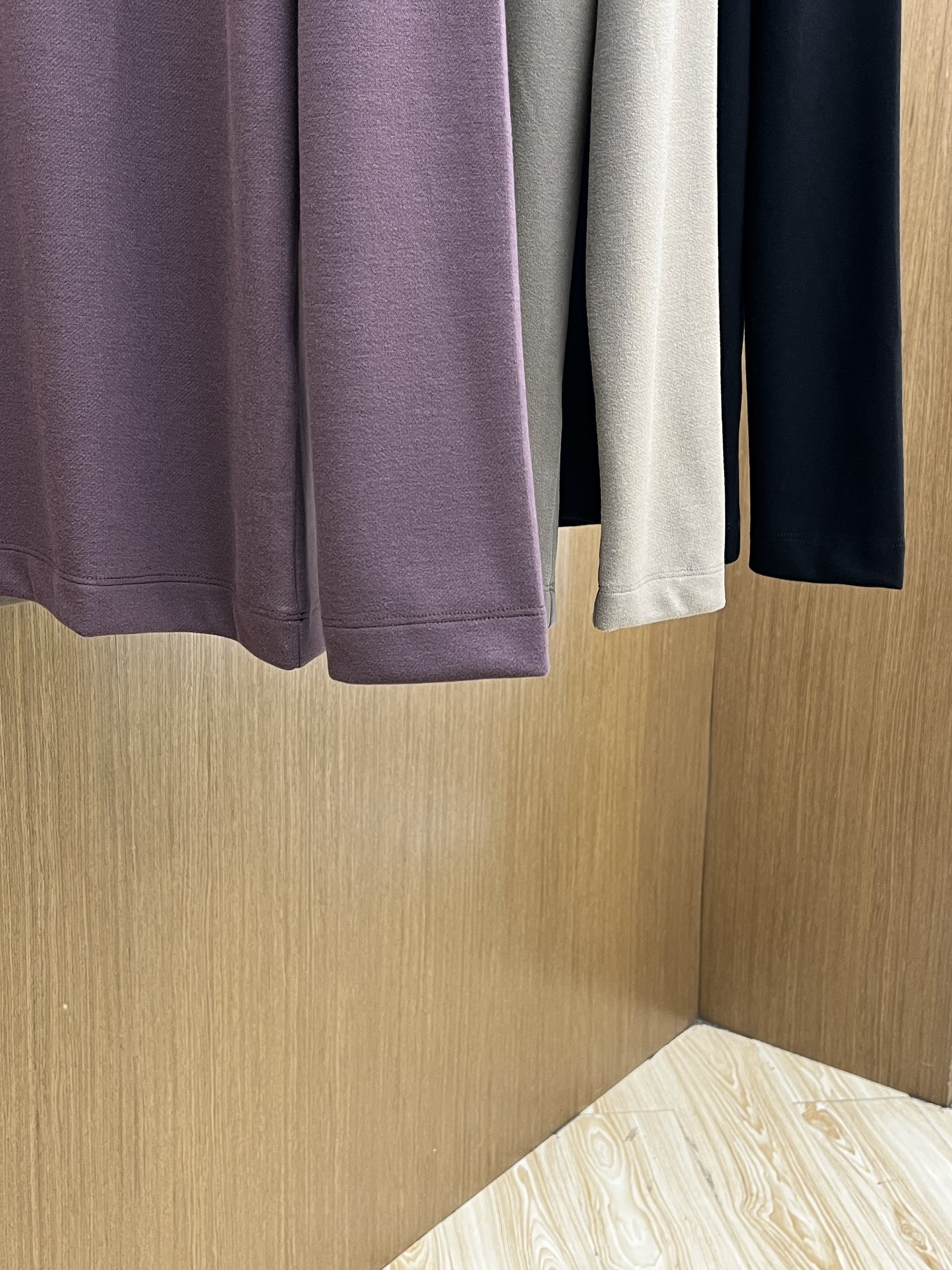 秋冬 PD 🔥早秋新款首发专柜最新款长袖圆领羊毛T恤 高端订制 设计前卫时尚！品牌logo工艺设计 高端