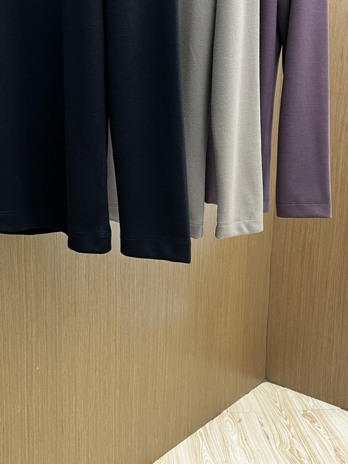 秋冬 PD 🔥早秋新款首发专柜最新款长袖圆领羊毛T恤 高端订制 设计前卫时尚！品牌logo工艺设计 高端