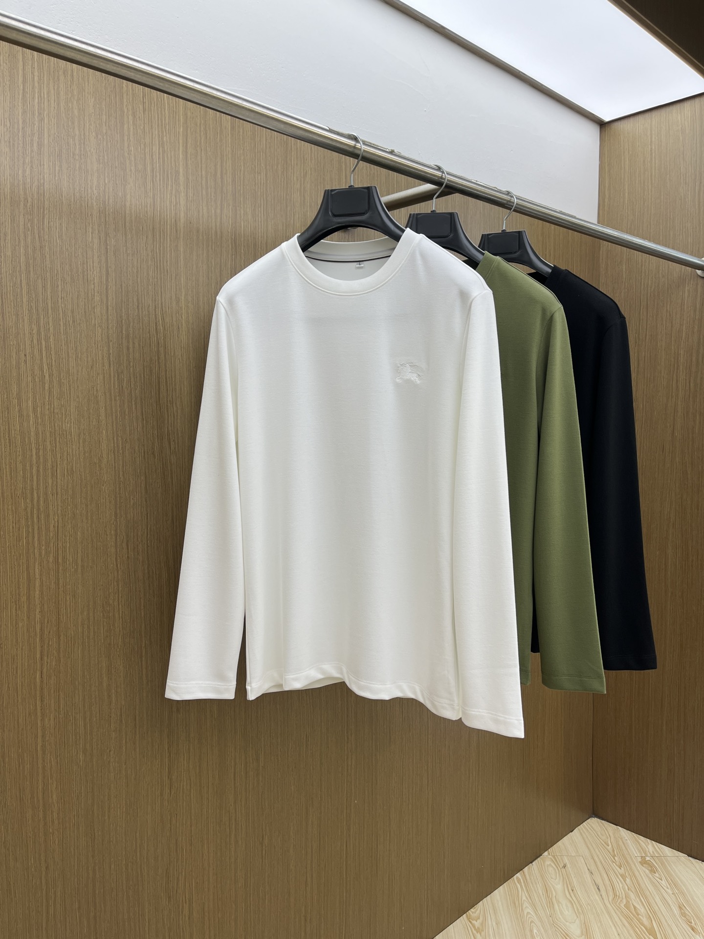 秋冬 BBR 🔥早秋新款首发专柜最新款长袖圆领羊毛T恤 高端订制 设计前卫时尚！品牌logo工艺设计 高