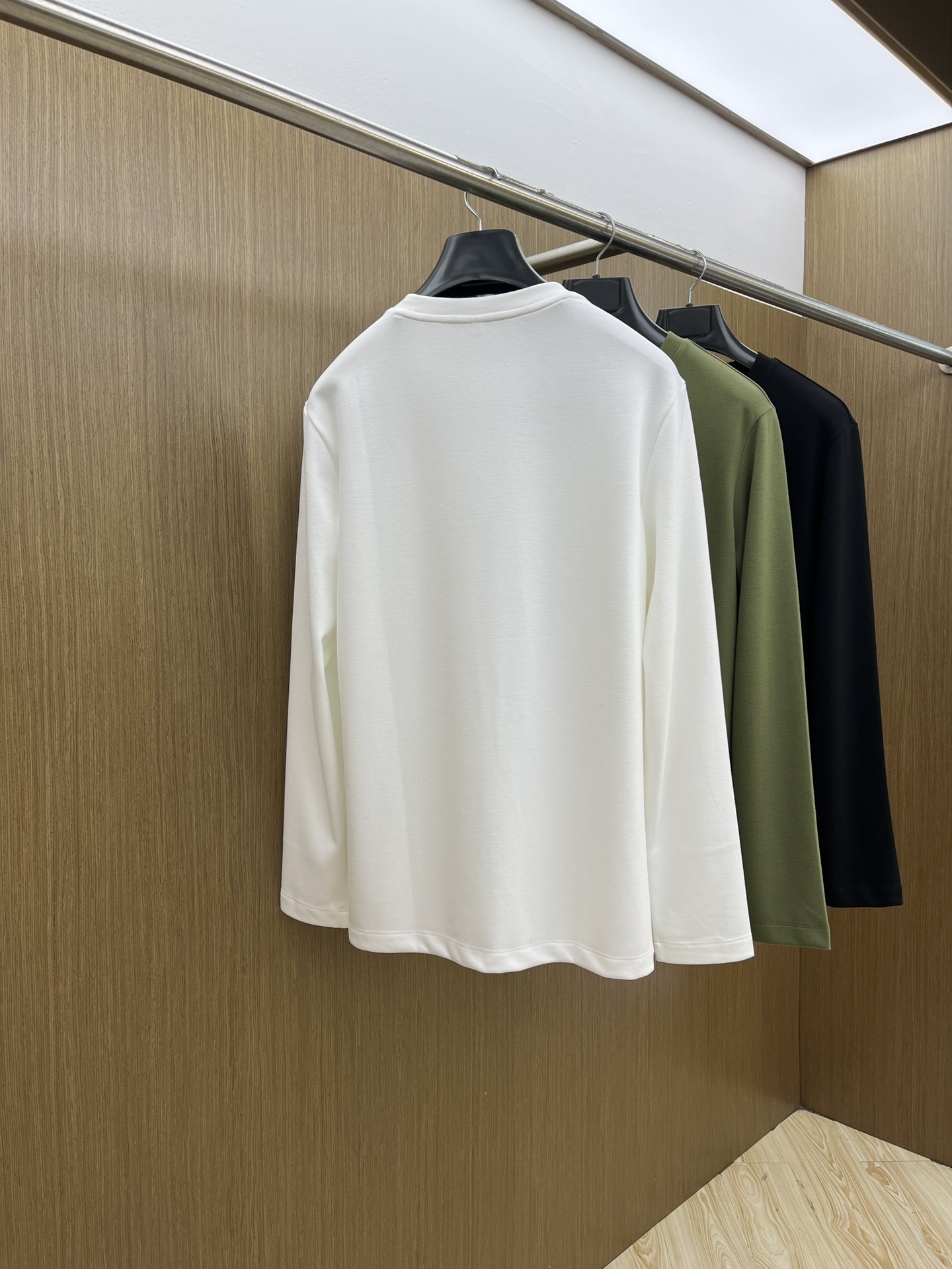 秋冬 BBR 🔥早秋新款首发专柜最新款长袖圆领羊毛T恤 高端订制 设计前卫时尚！品牌logo工艺设计 高