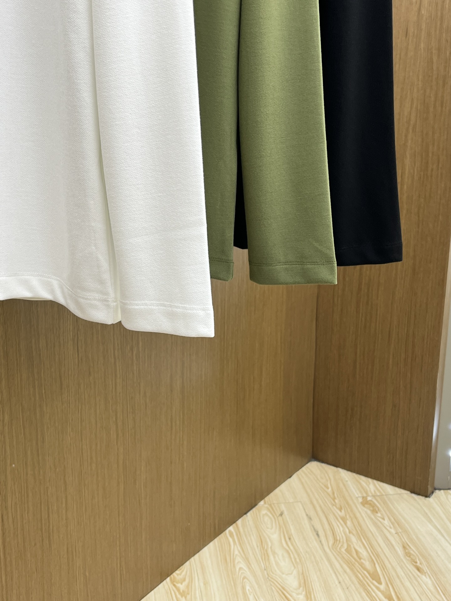 秋冬 BBR 🔥早秋新款首发专柜最新款长袖圆领羊毛T恤 高端订制 设计前卫时尚！品牌logo工艺设计 高