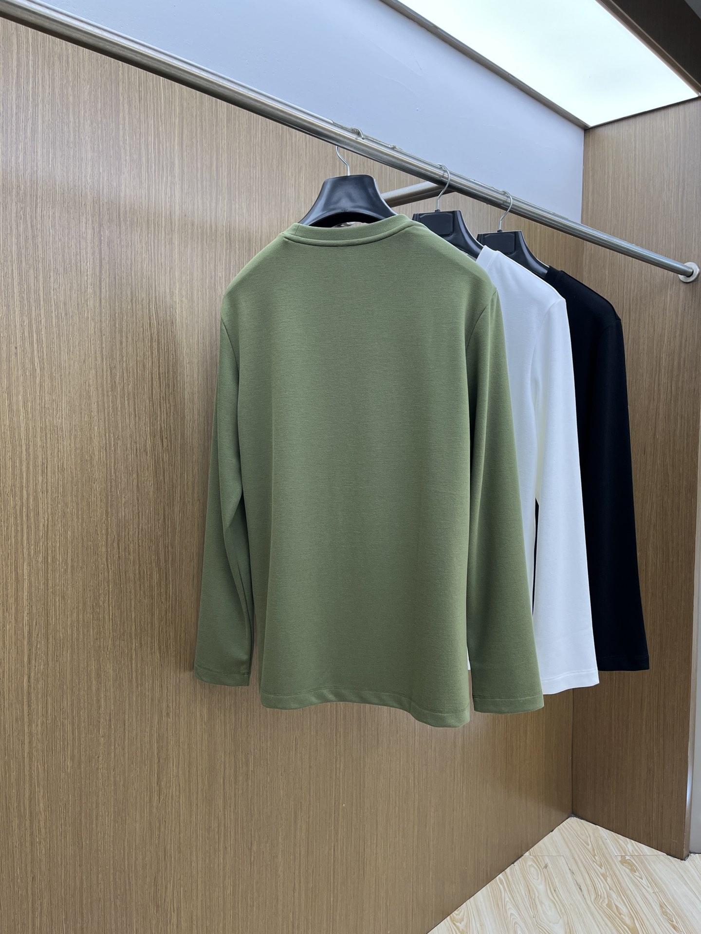 秋冬 BBR 🔥早秋新款首发专柜最新款长袖圆领羊毛T恤 高端订制 设计前卫时尚！品牌logo工艺设计 高