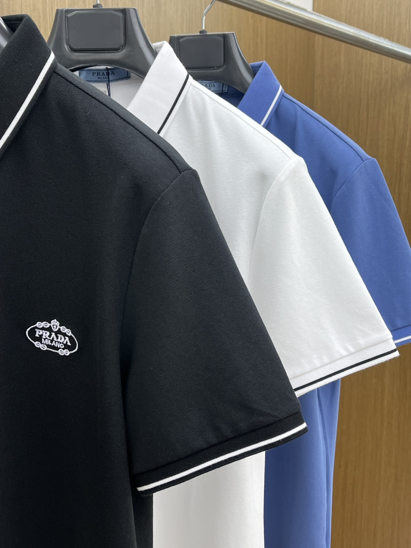 新款 PD 🔥🔥春夏新款男士短袖Polo衫，品牌最新设计元素！既不单调也不复杂,恰到好处的展现品味！客供