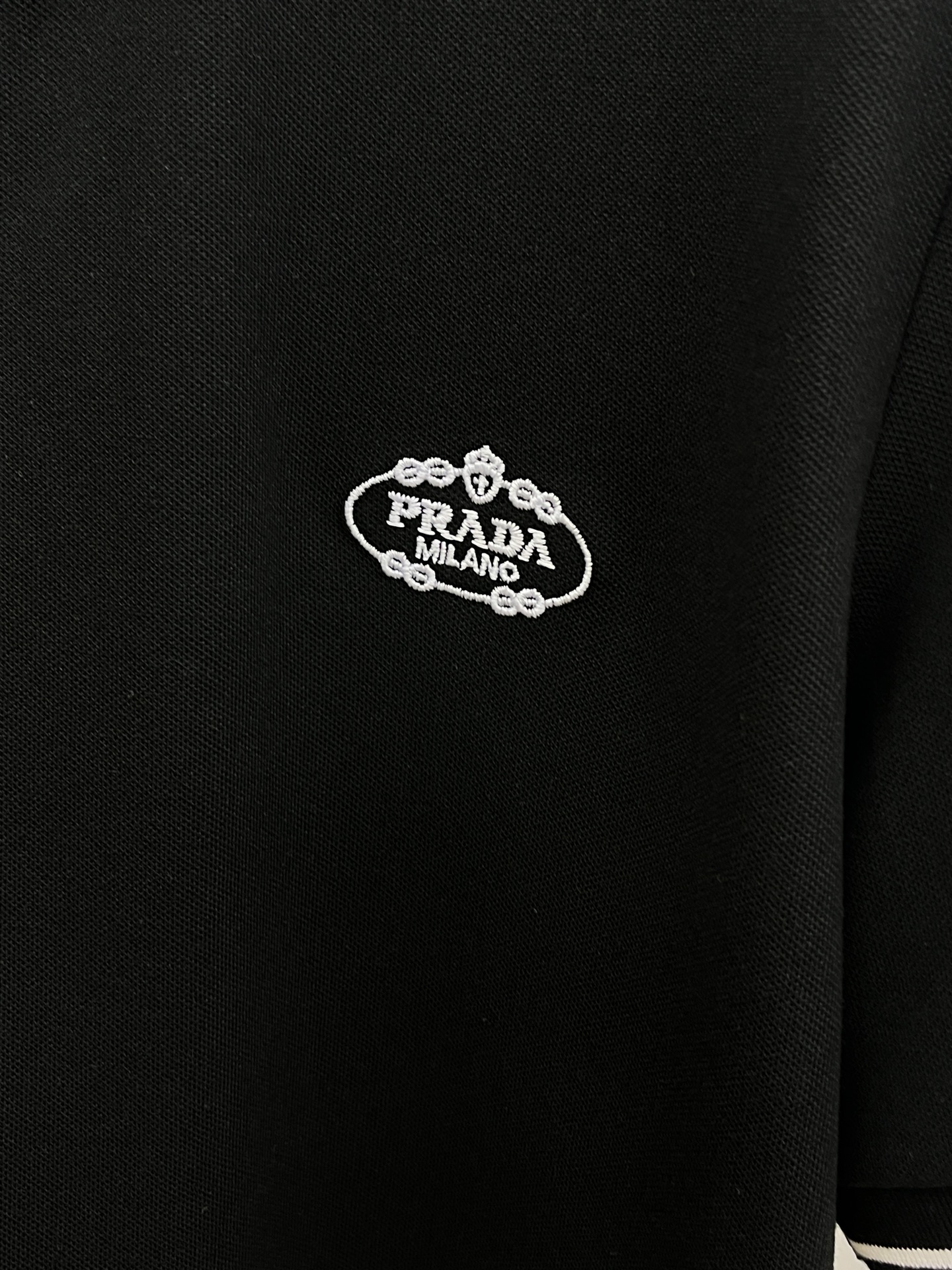 新款 PD 🔥🔥春夏新款男士短袖Polo衫，品牌最新设计元素！既不单调也不复杂,恰到好处的展现品味！客供