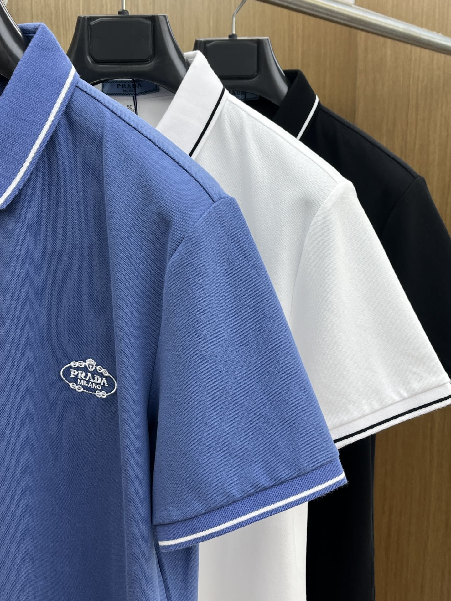 新款 PD 🔥🔥春夏新款男士短袖Polo衫，品牌最新设计元素！既不单调也不复杂,恰到好处的展现品味！客供