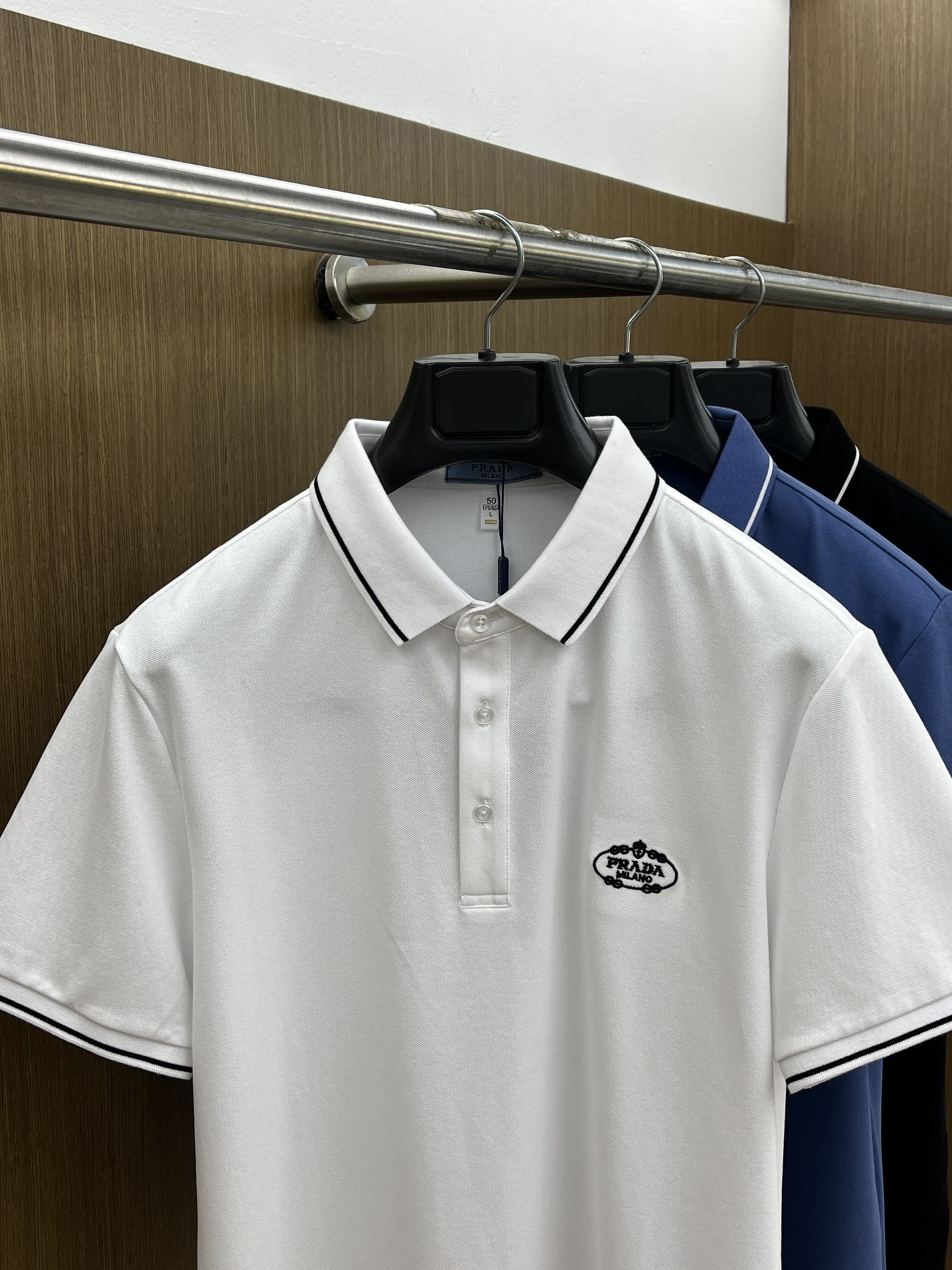 新款 PD 🔥🔥春夏新款男士短袖Polo衫，品牌最新设计元素！既不单调也不复杂,恰到好处的展现品味！客供