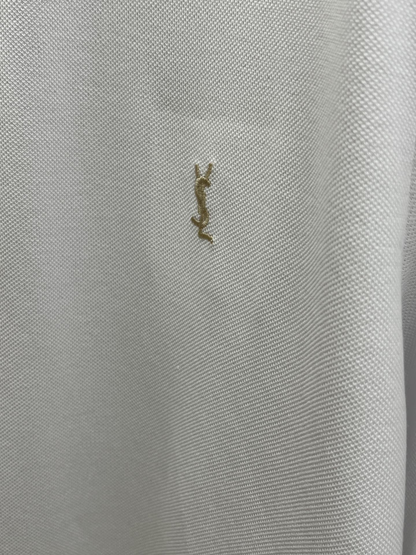 新款 YSL🔥🔥春夏新款男士短袖Polo衫，品牌最新设计元素！既不单调也不复杂,恰到好处的展现品味！客供