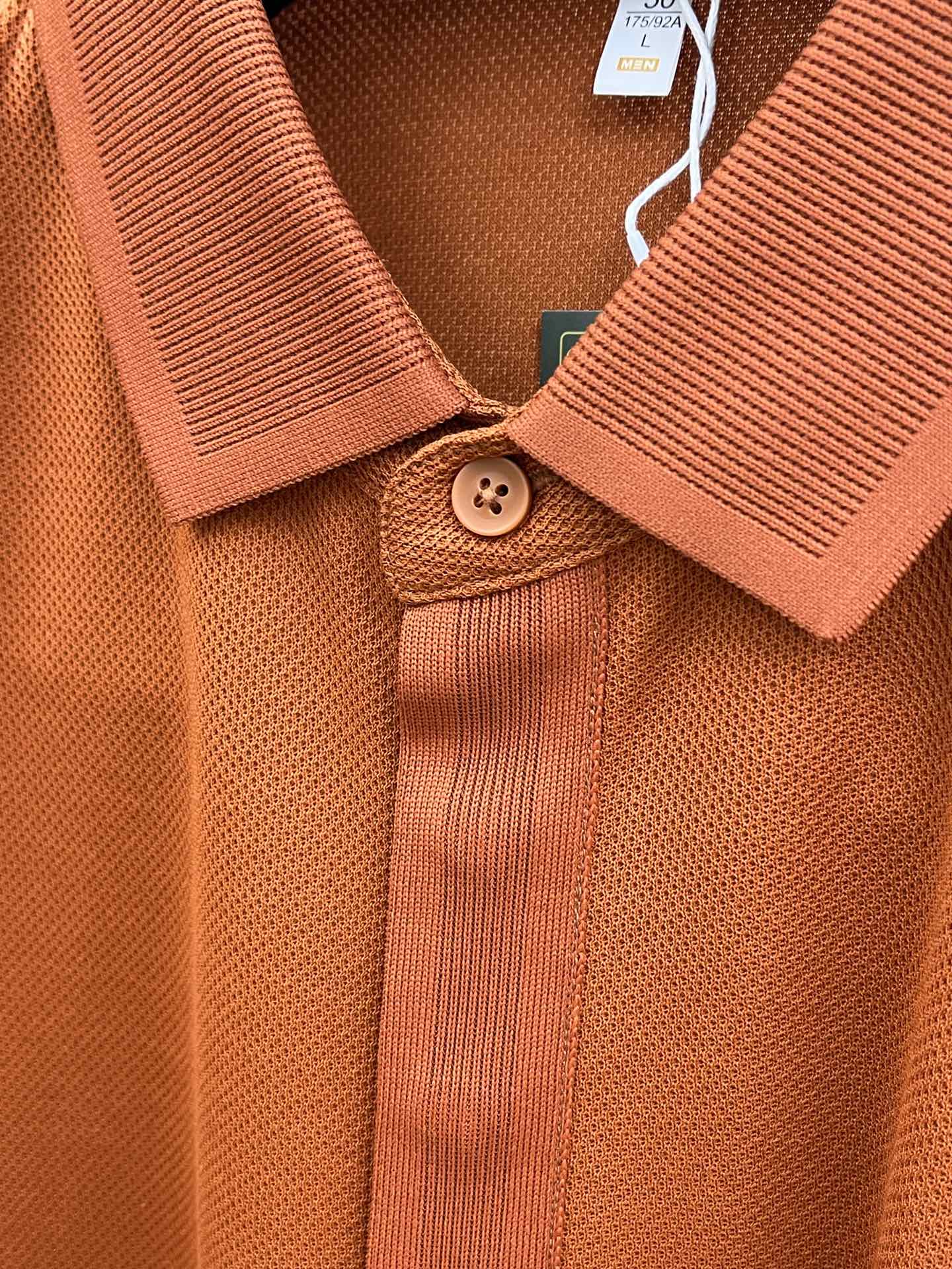 新款 VW 🔥🔥春夏新款男士短袖Polo衫，品牌最新设计元素！既不单调也不复杂,恰到好处的展现品味！客供