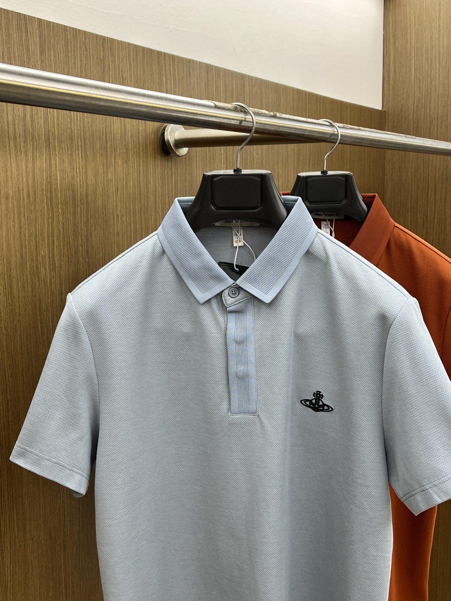 新款 VW 🔥🔥春夏新款男士短袖Polo衫，品牌最新设计元素！既不单调也不复杂,恰到好处的展现品味！客供