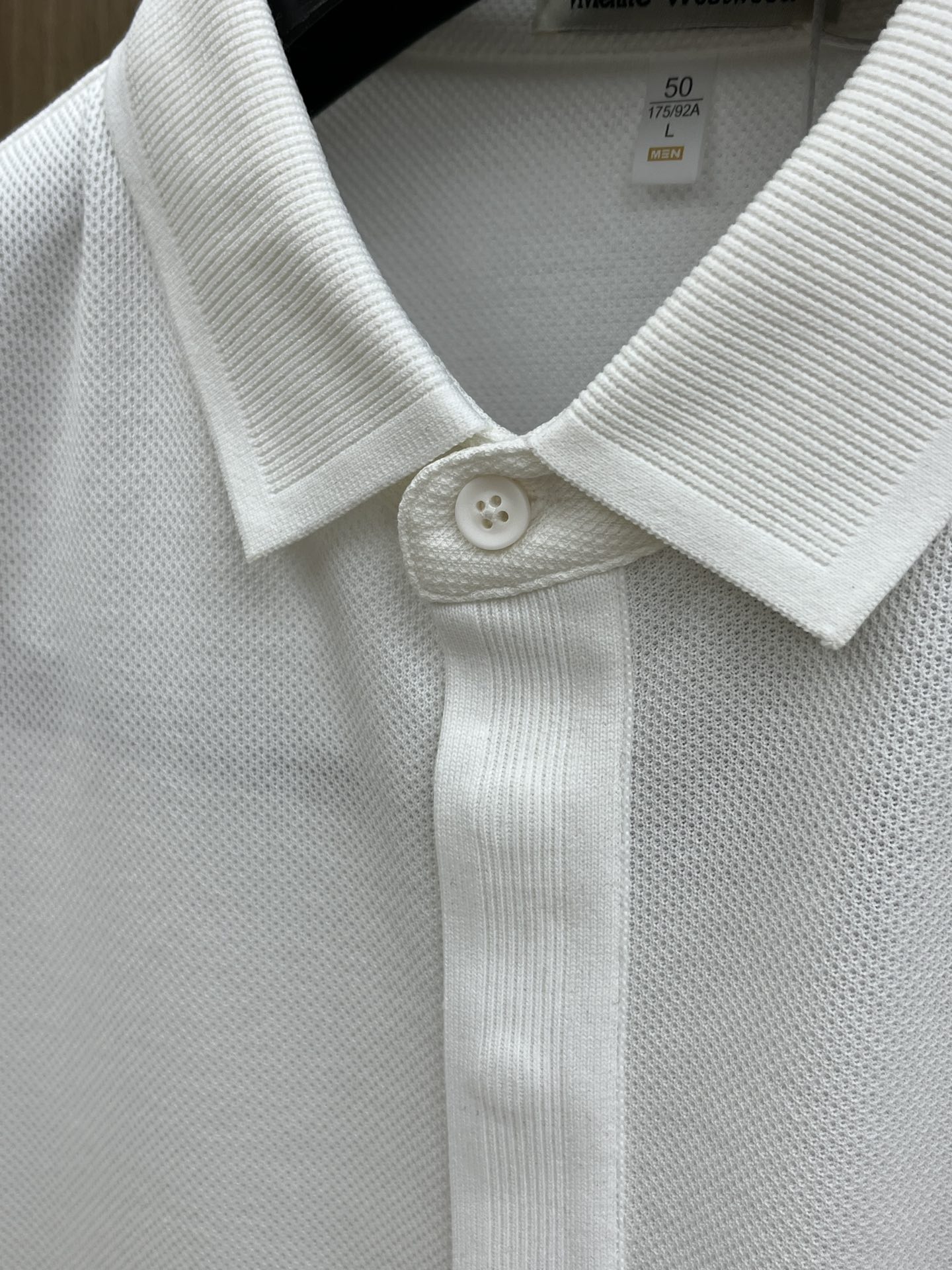 新款 VW 🔥🔥春夏新款男士短袖Polo衫，品牌最新设计元素！既不单调也不复杂,恰到好处的展现品味！客供