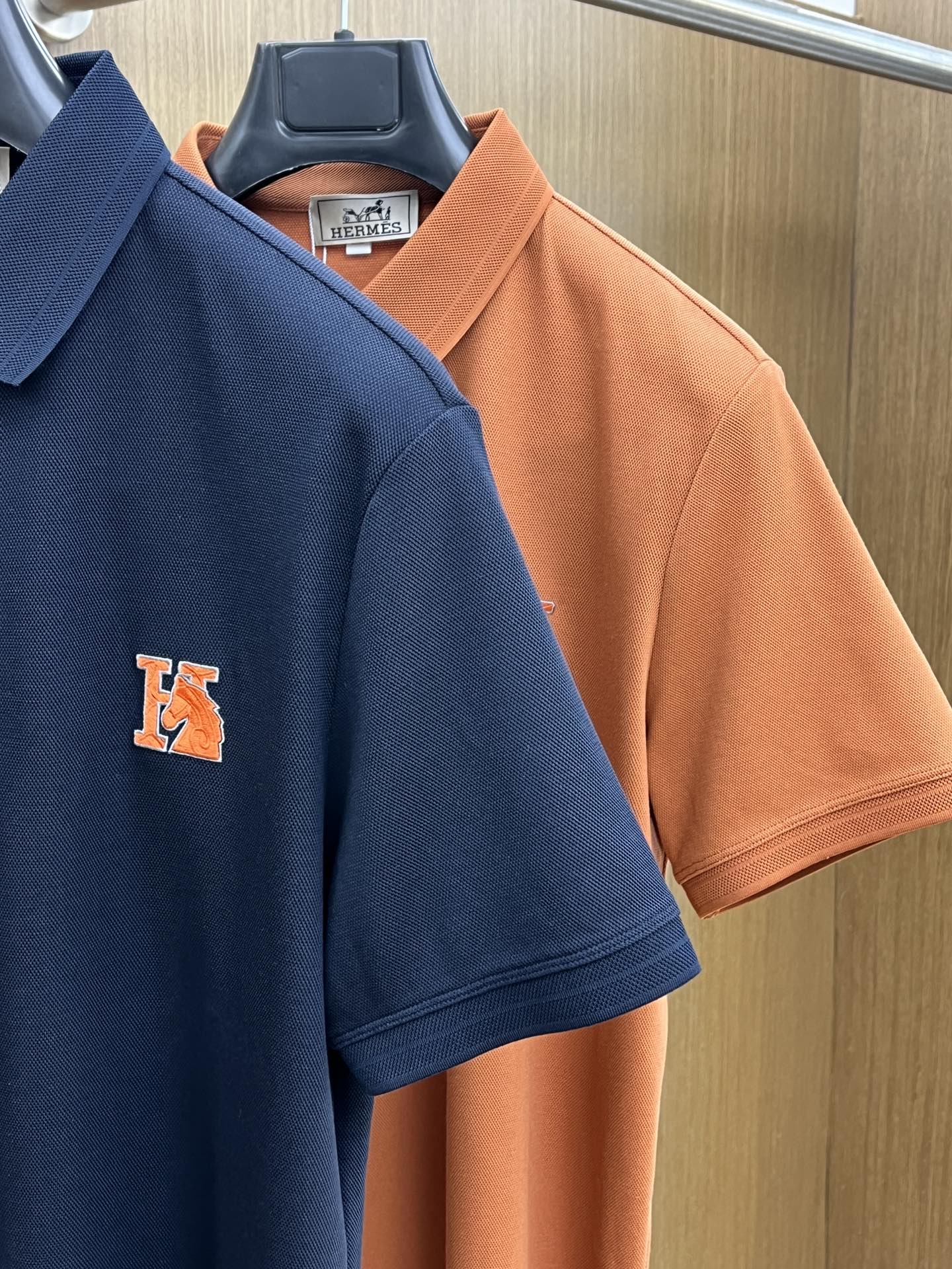 新款 Her 🔥🔥春夏新款男士短袖Polo衫，品牌最新设计元素！既不单调也不复杂,恰到好处的展现品味！客