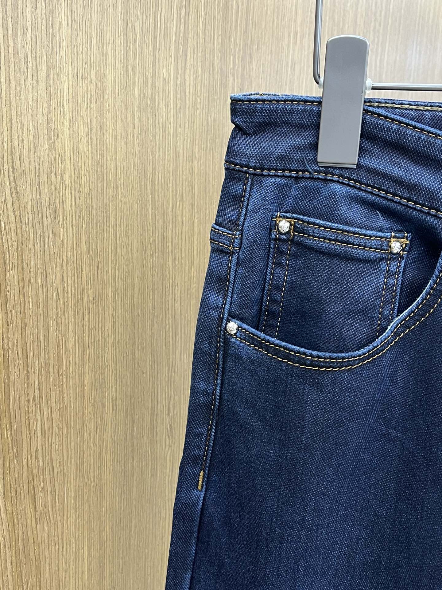 秋冬 LV 🔥🔥高端定制、25SS秋冬最新款牛仔裤 柜台同步发售 进口固色面料 原版定制复刻 客供五金辅