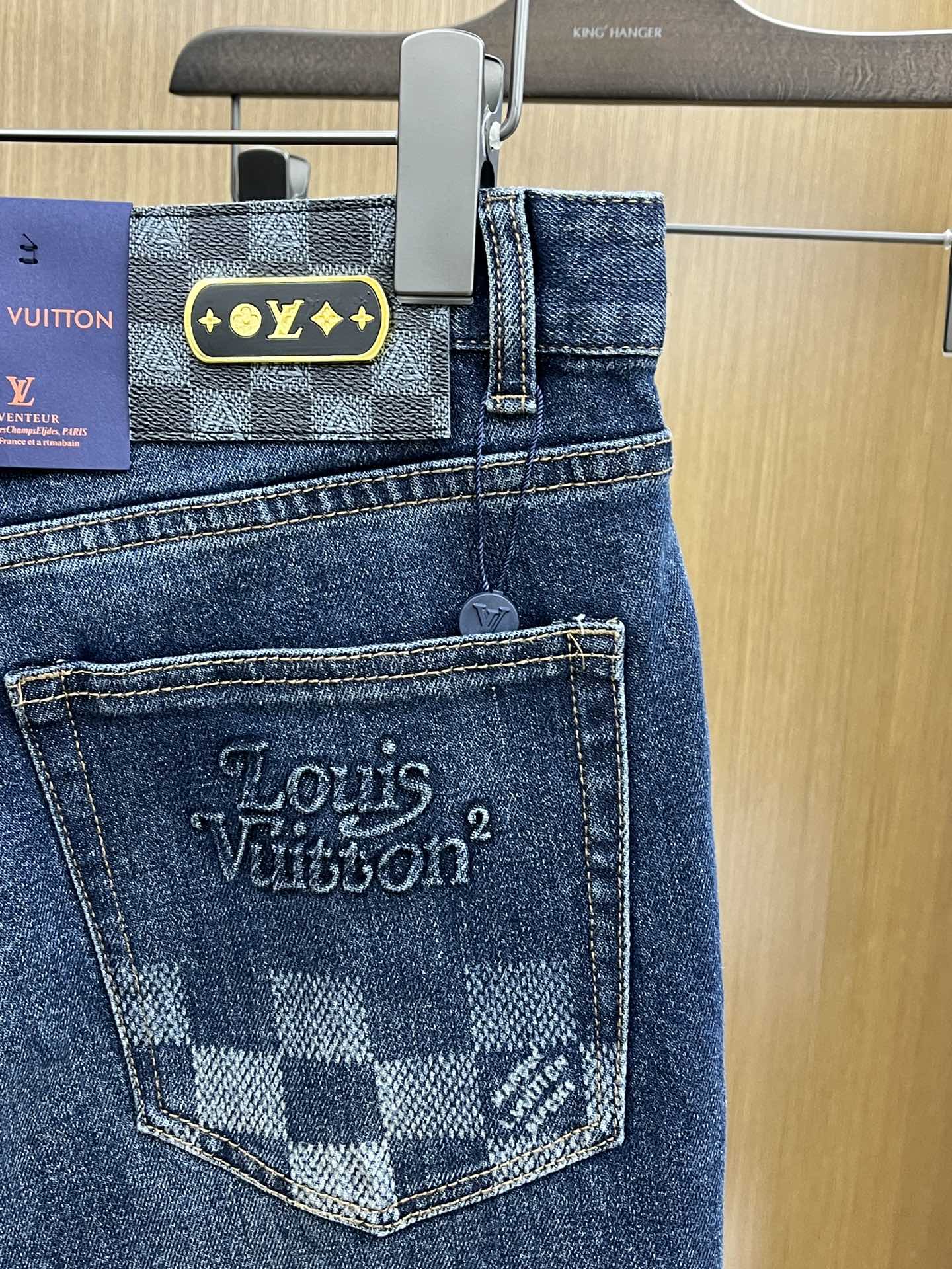 秋冬 LV 🔥🔥高端定制、25SS秋冬最新款牛仔裤 柜台同步发售 进口固色面料 原版定制复刻 客供五金辅