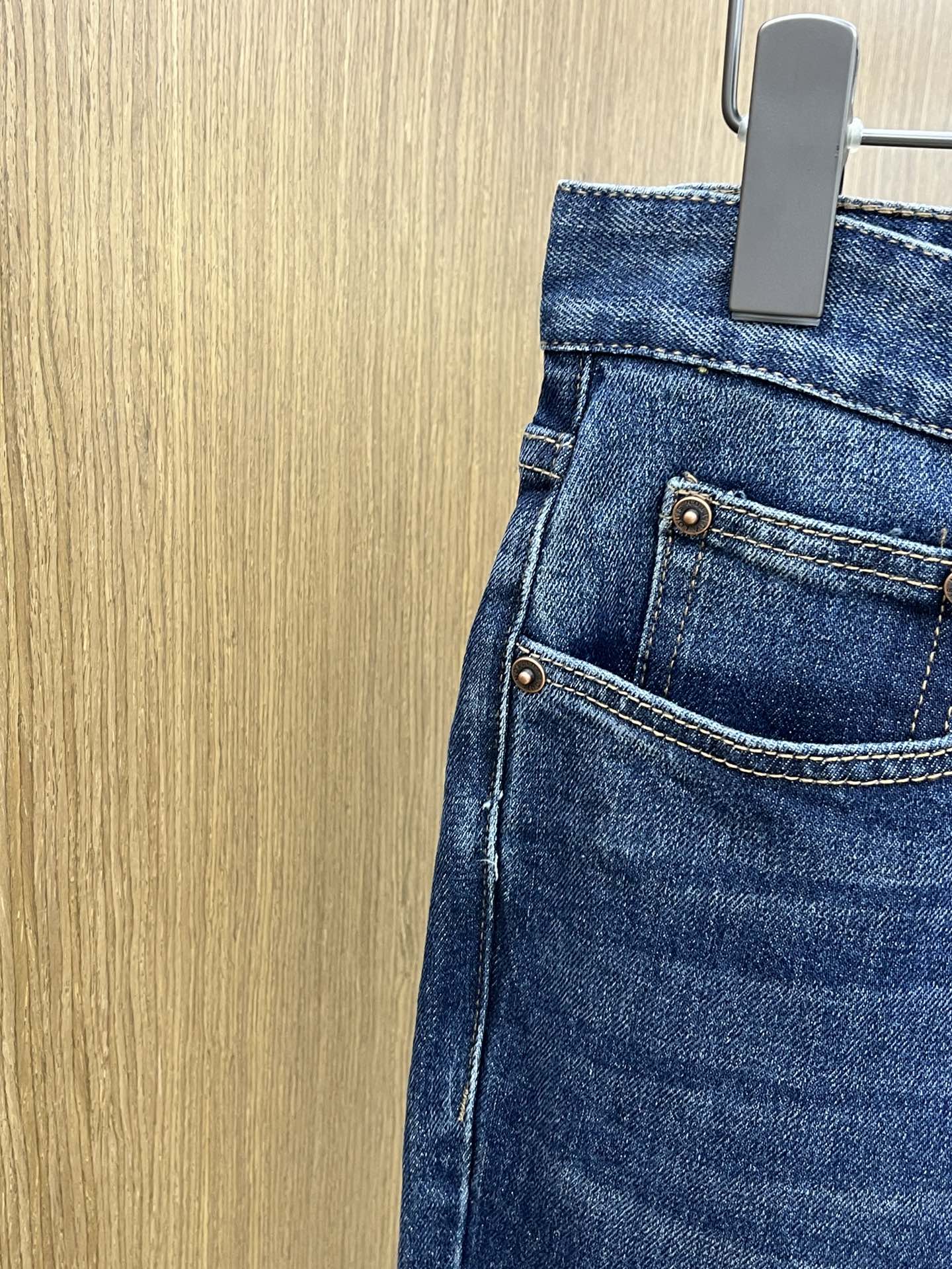 秋冬 LV 🔥🔥高端定制、25SS秋冬最新款牛仔裤 柜台同步发售 进口固色面料 原版定制复刻 客供五金辅