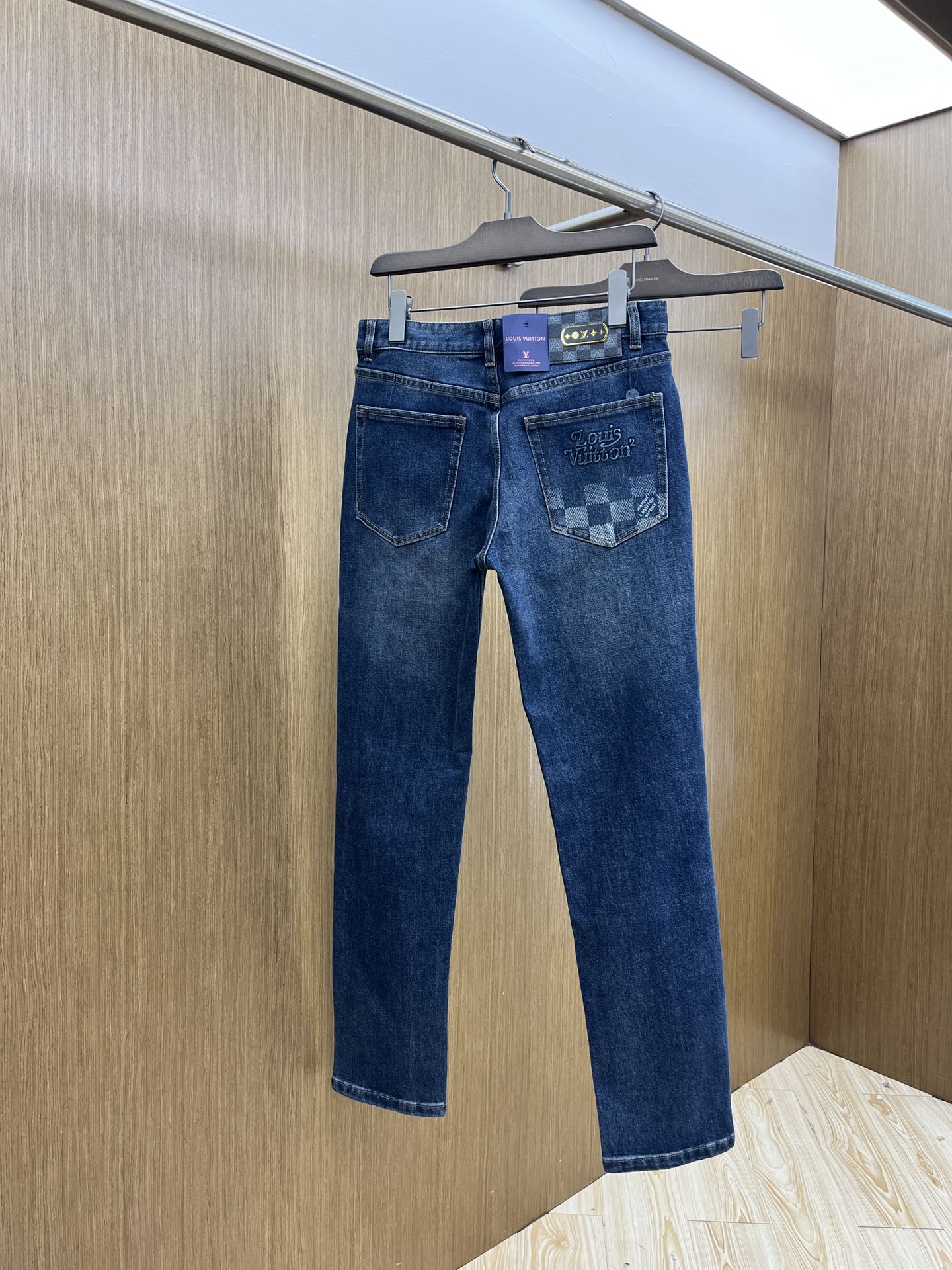 秋冬 LV 🔥🔥高端定制、25SS秋冬最新款牛仔裤 柜台同步发售 进口固色面料 原版定制复刻 客供五金辅