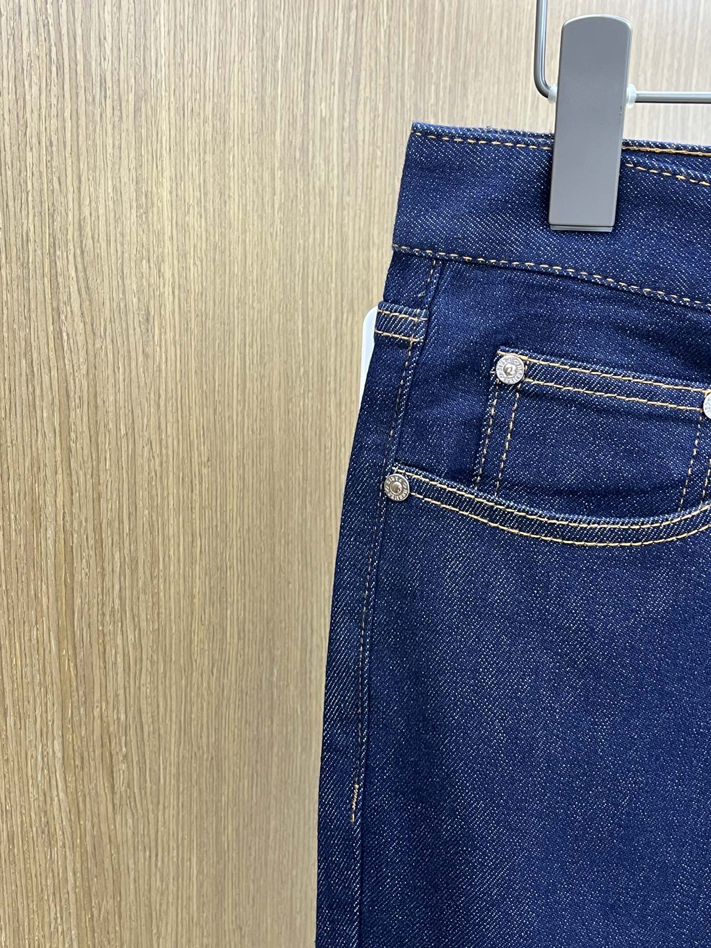 秋冬 HER 🔥🔥高端定制、25SS秋冬最新款牛仔裤 柜台同步发售 进口固色面料 原版定制复刻 客供五金