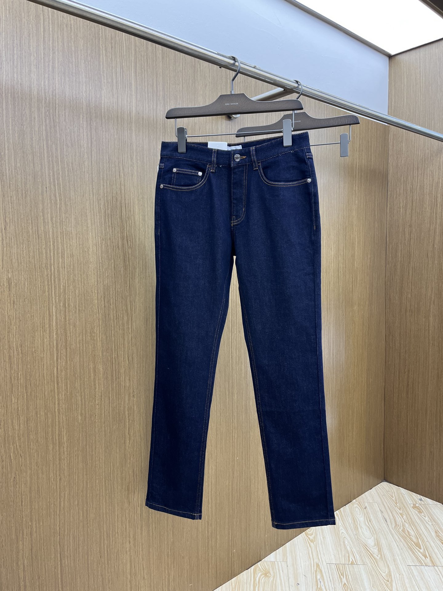 秋冬 HER 🔥🔥高端定制、25SS秋冬最新款牛仔裤 柜台同步发售 进口固色面料 原版定制复刻 客供五金