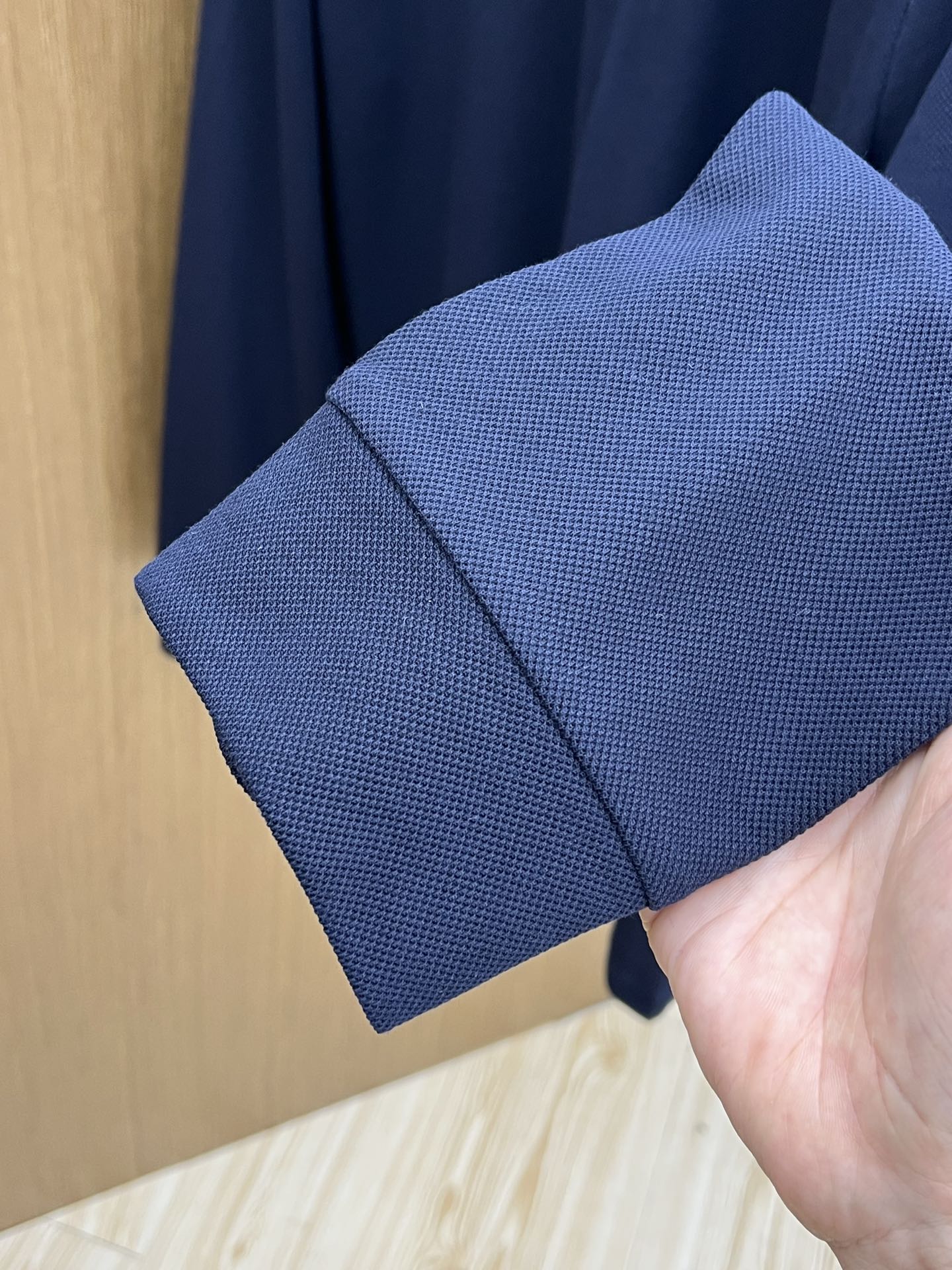 秋冬 AJ 🔥🔥秋冬新款男士标识短袖Polo衫，延续经典商务休闲翻领POLO恤.该款Polo衫采用丝光双