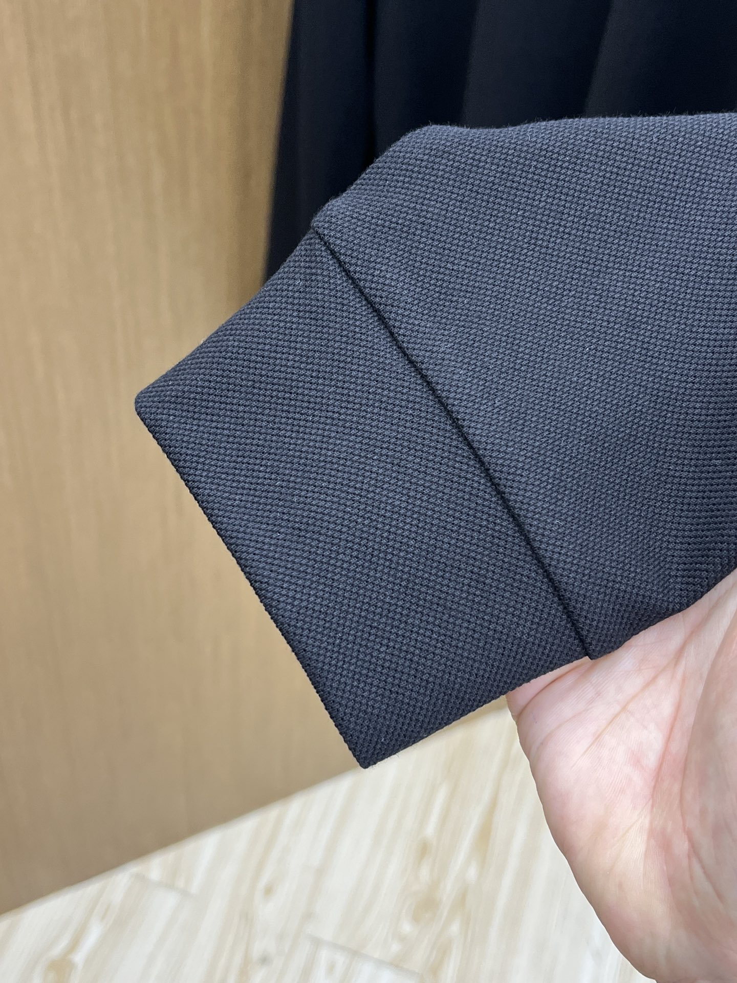 秋冬 Kiton 🔥🔥秋冬新款男士标识短袖Polo衫，延续经典商务休闲翻领POLO恤.该款Polo衫采用