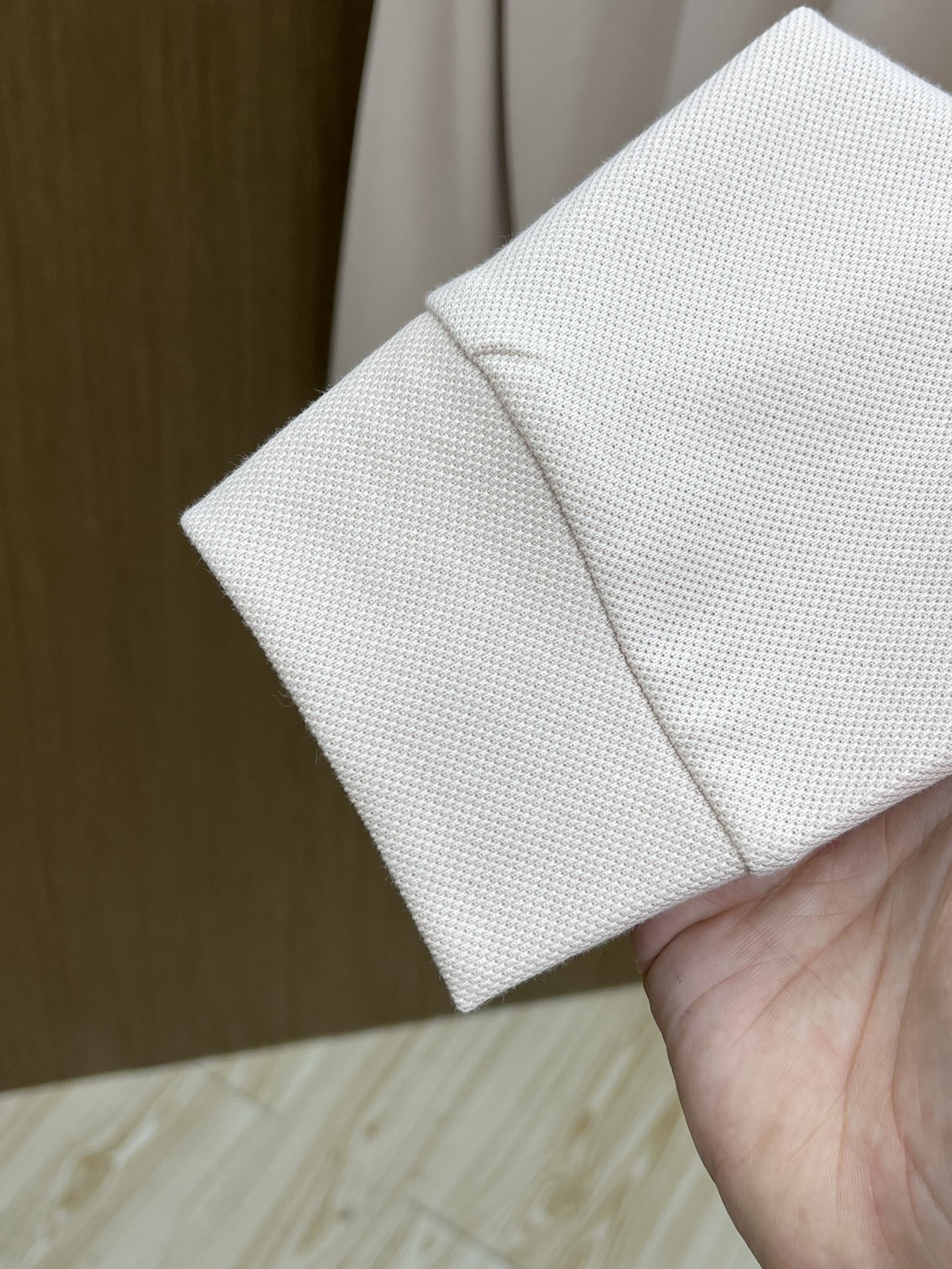 秋冬 Kiton 🔥🔥秋冬新款男士标识短袖Polo衫，延续经典商务休闲翻领POLO恤.该款Polo衫采用