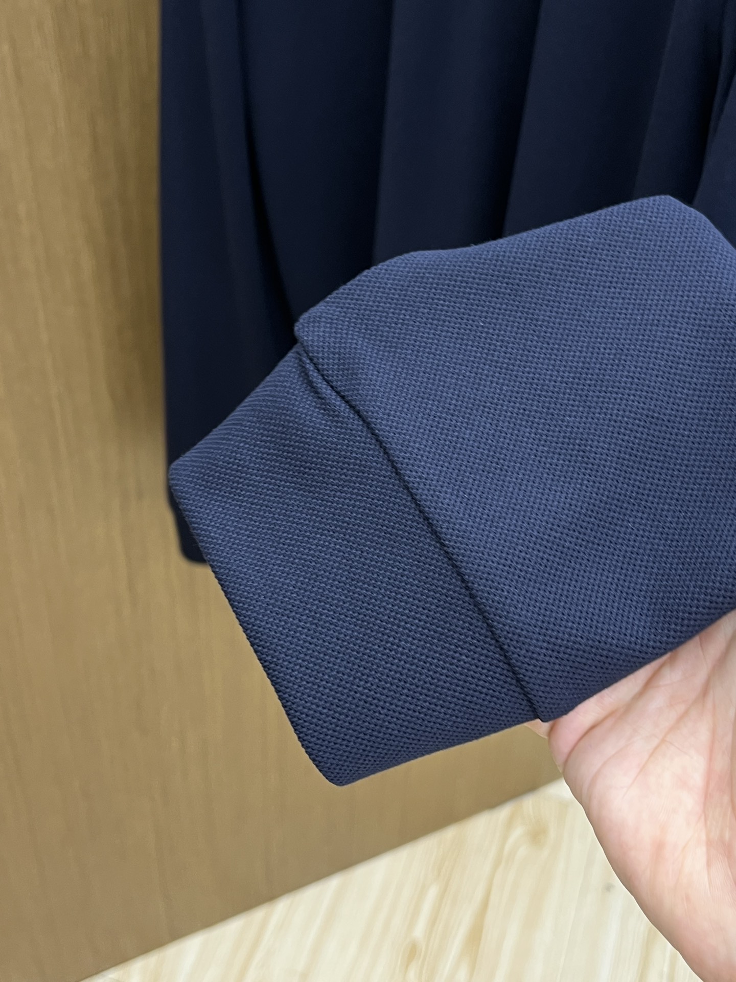 秋冬 ZZ 🔥🔥秋冬新款男士标识短袖Polo衫，延续经典商务休闲翻领POLO恤.该款Polo衫采用丝光双