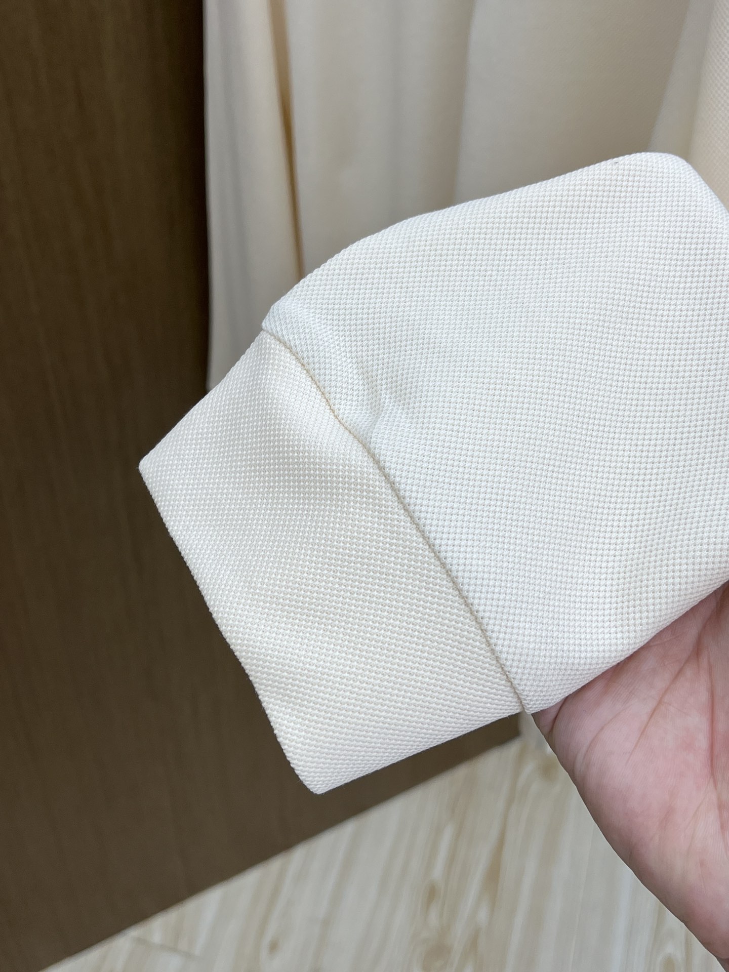 秋冬 ZZ 🔥🔥秋冬新款男士标识短袖Polo衫，延续经典商务休闲翻领POLO恤.该款Polo衫采用丝光双