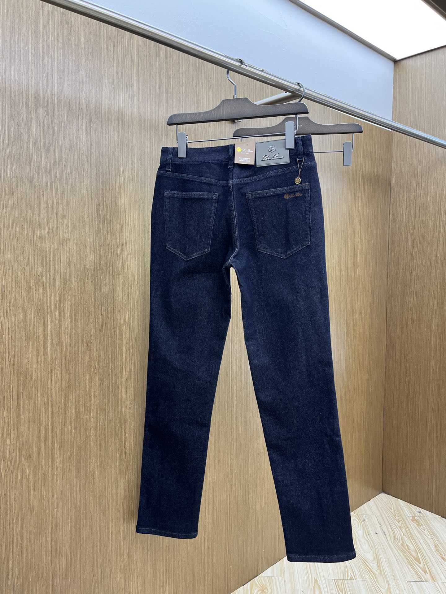 秋冬 lP🆕 🔥🔥高端定制、25SS秋冬最新款牛仔裤 柜台同步发售 进口固色面料 原版定制复刻 客供五金