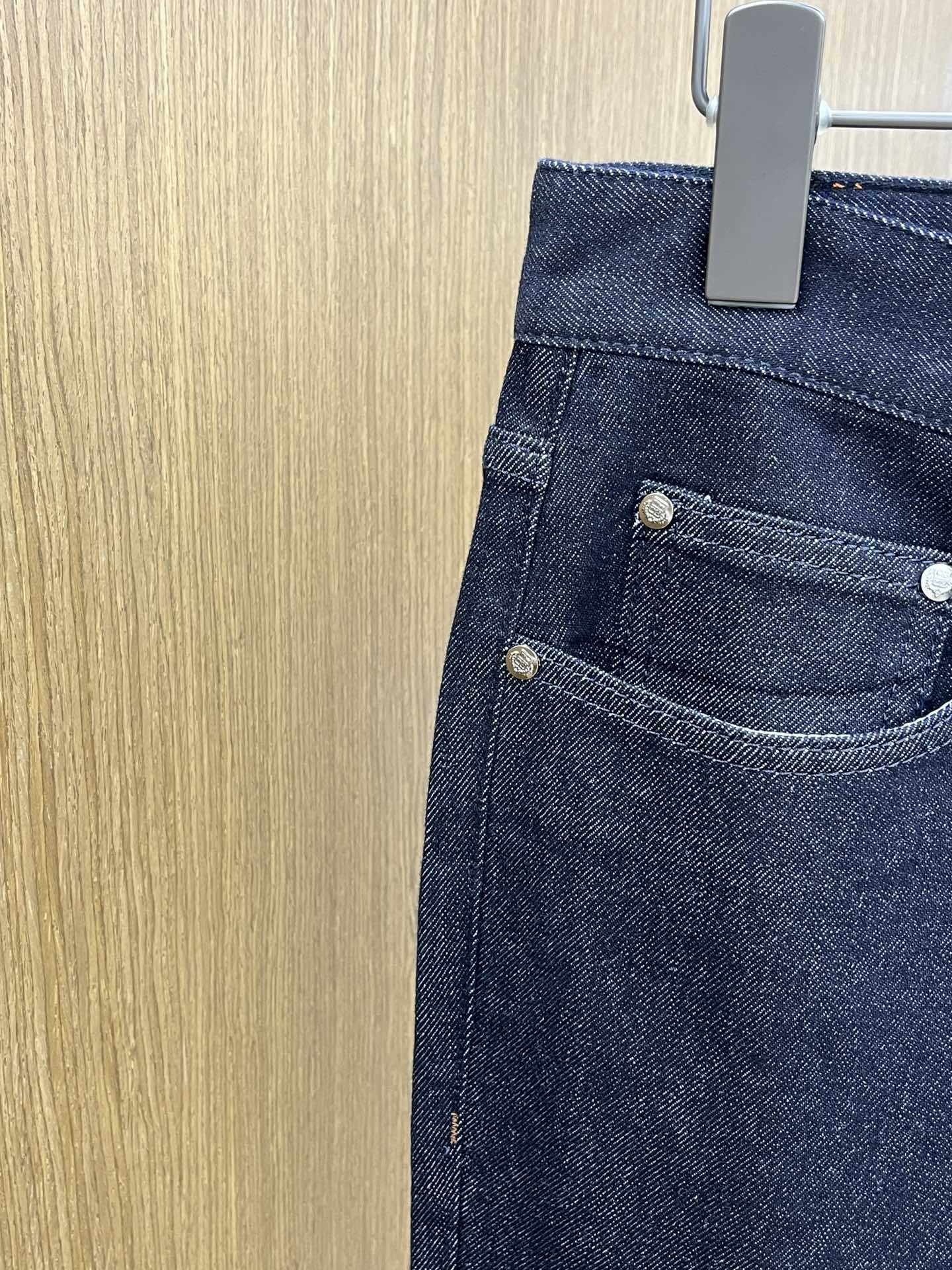 秋冬 lP🆕 🔥🔥高端定制、25SS秋冬最新款牛仔裤 柜台同步发售 进口固色面料 原版定制复刻 客供五金