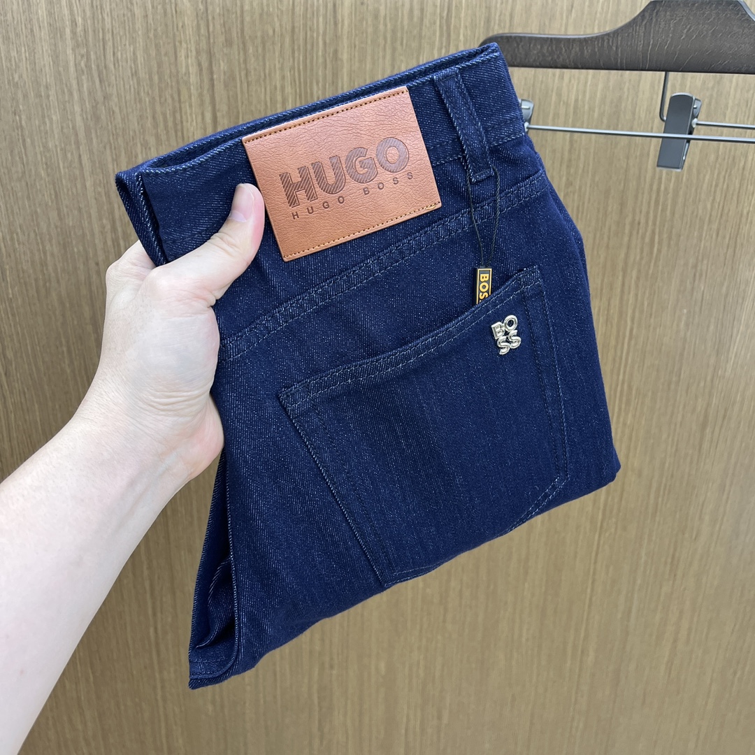 NO:478184,Autumn and Winter Hugo high-end customization, 25SS autumn and winter latest jeans are available at the counter simultaneously, imported color fixing fabrics, original custom reproduction, customer-supplied hardware and auxiliary materials, original quality, heavy industry washing, fine workmanship and excellent upper body!  Preferred single product produced by fax, number 29-38 without 35.37, jeans, alexander wang19860909秋冬 Hugo 高端定制、25SS秋冬最新款牛仔裤 柜台同步发售 进口固色面料 原版定制复刻 客供五金辅料 原单品质 重工洗水 做工走线精细 上身绝佳！优选单品 fax出品 码数29-38无35.37,,jeans,alexander wang,Men's clothing