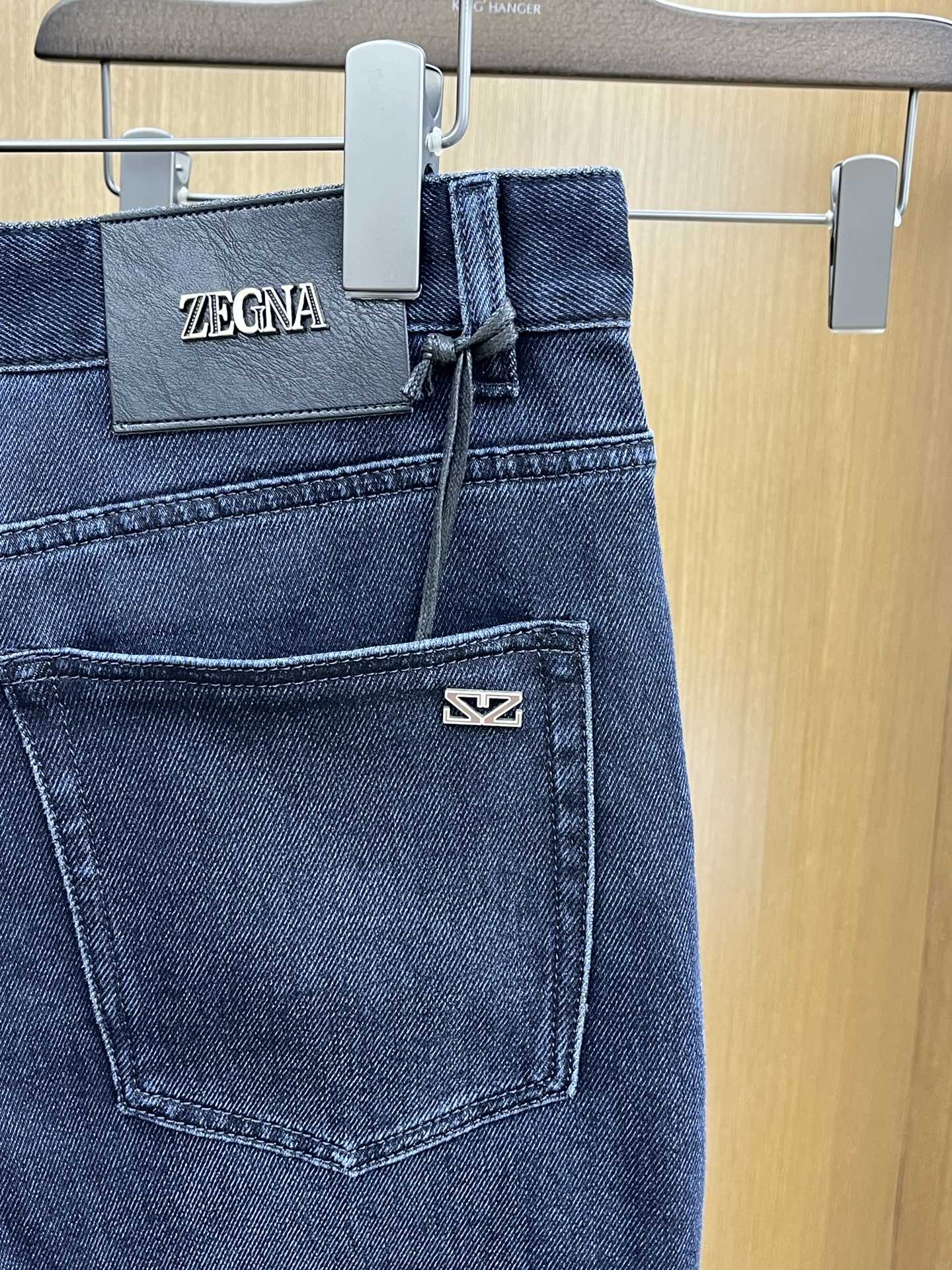 秋冬 ZZ 🔥🔥高端定制、25SS秋冬最新款牛仔裤 柜台同步发售 进口固色面料 原版定制复刻 客供五金辅