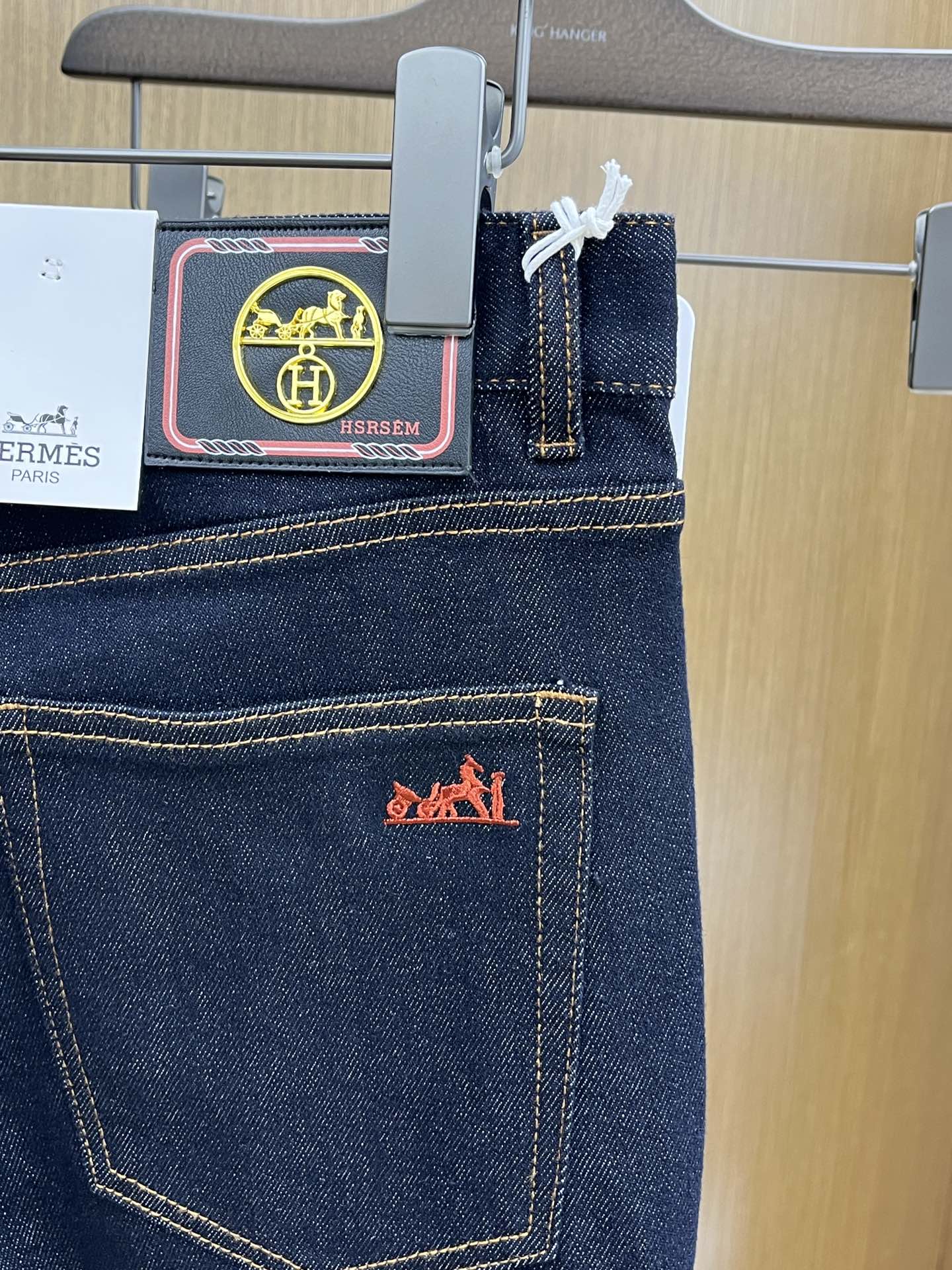 秋冬 HER 🔥🔥高端定制、25SS秋冬最新款牛仔裤 柜台同步发售 进口固色面料 原版定制复刻 客供五金
