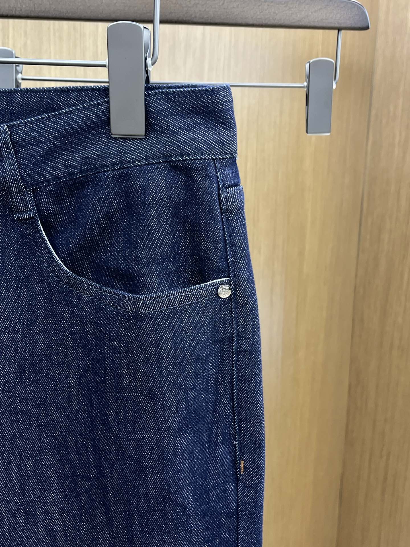秋冬 lP🆕 🔥🔥高端定制、25SS秋冬最新款牛仔裤 柜台同步发售 进口固色面料 原版定制复刻 客供五金