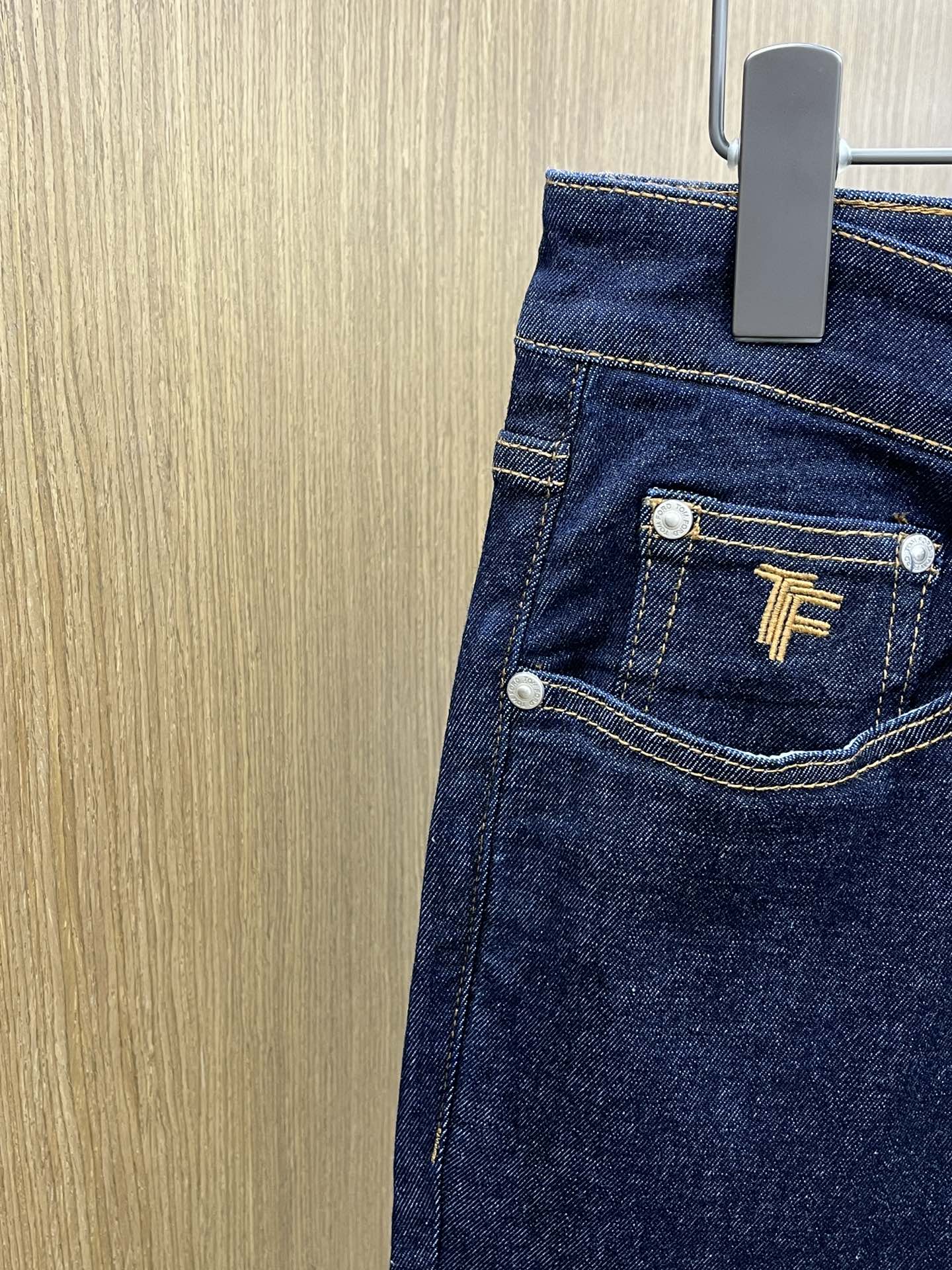 秋冬 TF 🔥🔥高端定制、25SS秋冬最新款牛仔裤 柜台同步发售 进口固色面料 原版定制复刻 客供五金辅