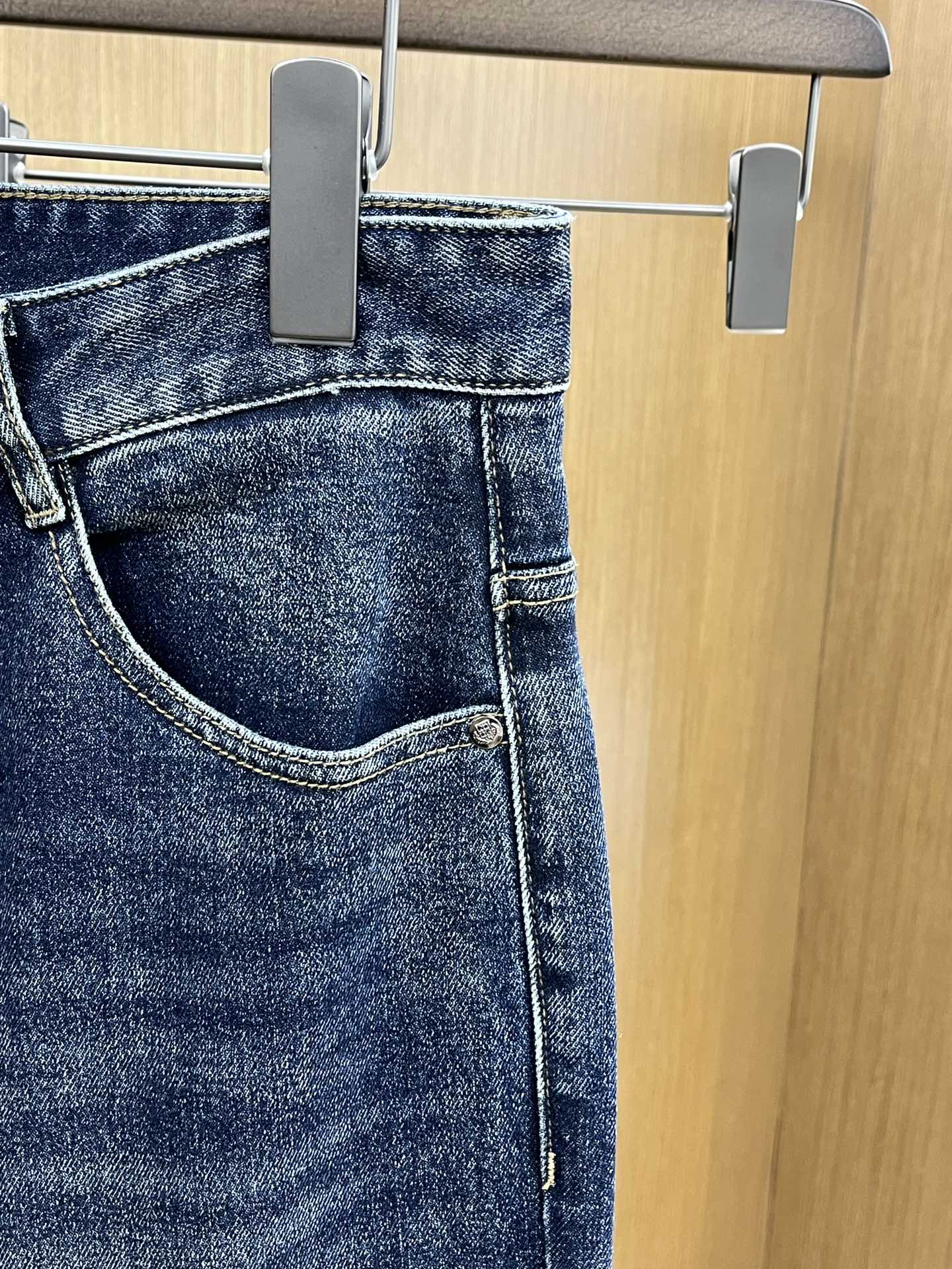 秋冬 lP🆕 🔥🔥高端定制、25SS秋冬最新款牛仔裤 柜台同步发售 进口固色面料 原版定制复刻 客供五金