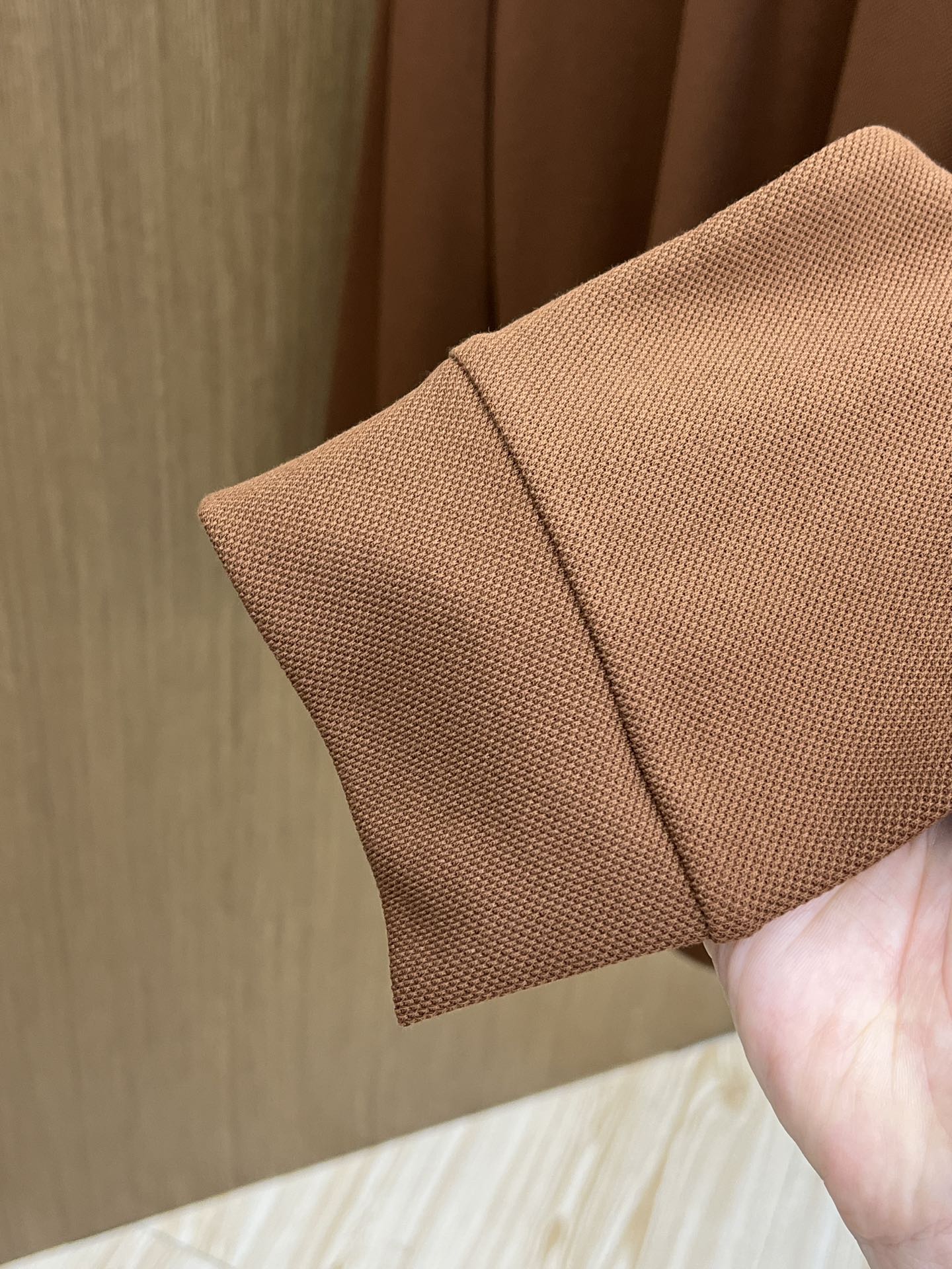 秋冬 lP🆕 🔥🔥秋冬新款男士标识短袖Polo衫，延续经典商务休闲翻领POLO恤.该款Polo衫采用丝光