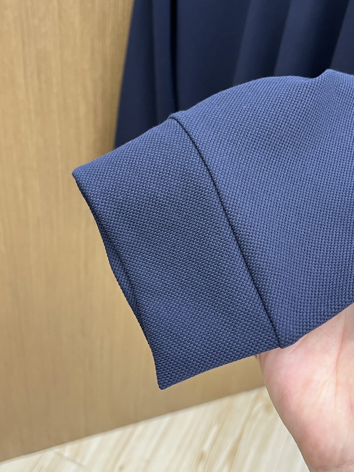 秋冬 Kiton 🔥🔥秋冬新款男士标识短袖Polo衫，延续经典商务休闲翻领POLO恤.该款Polo衫采用